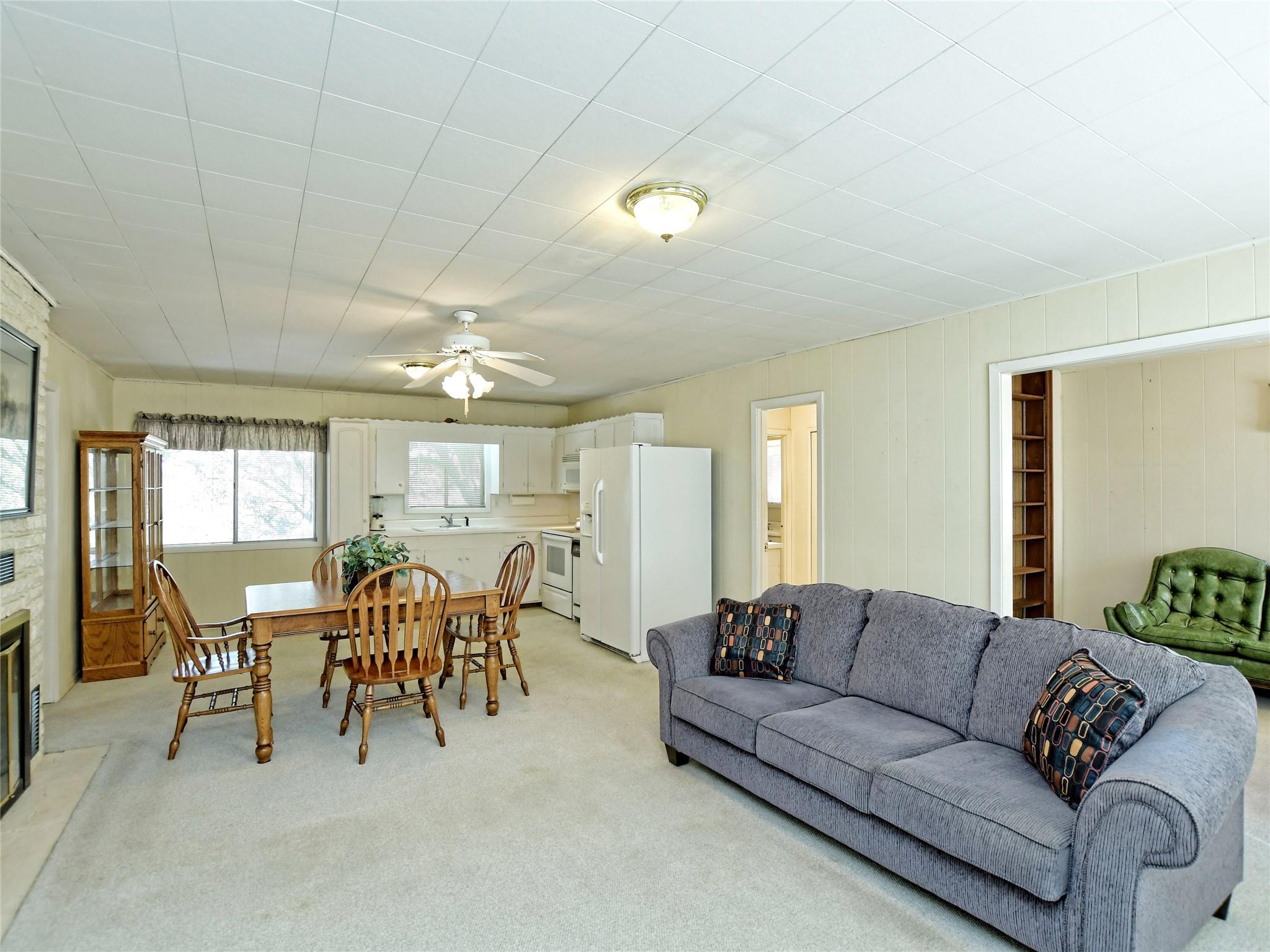 24805 Lake View Dr Property Photo 12