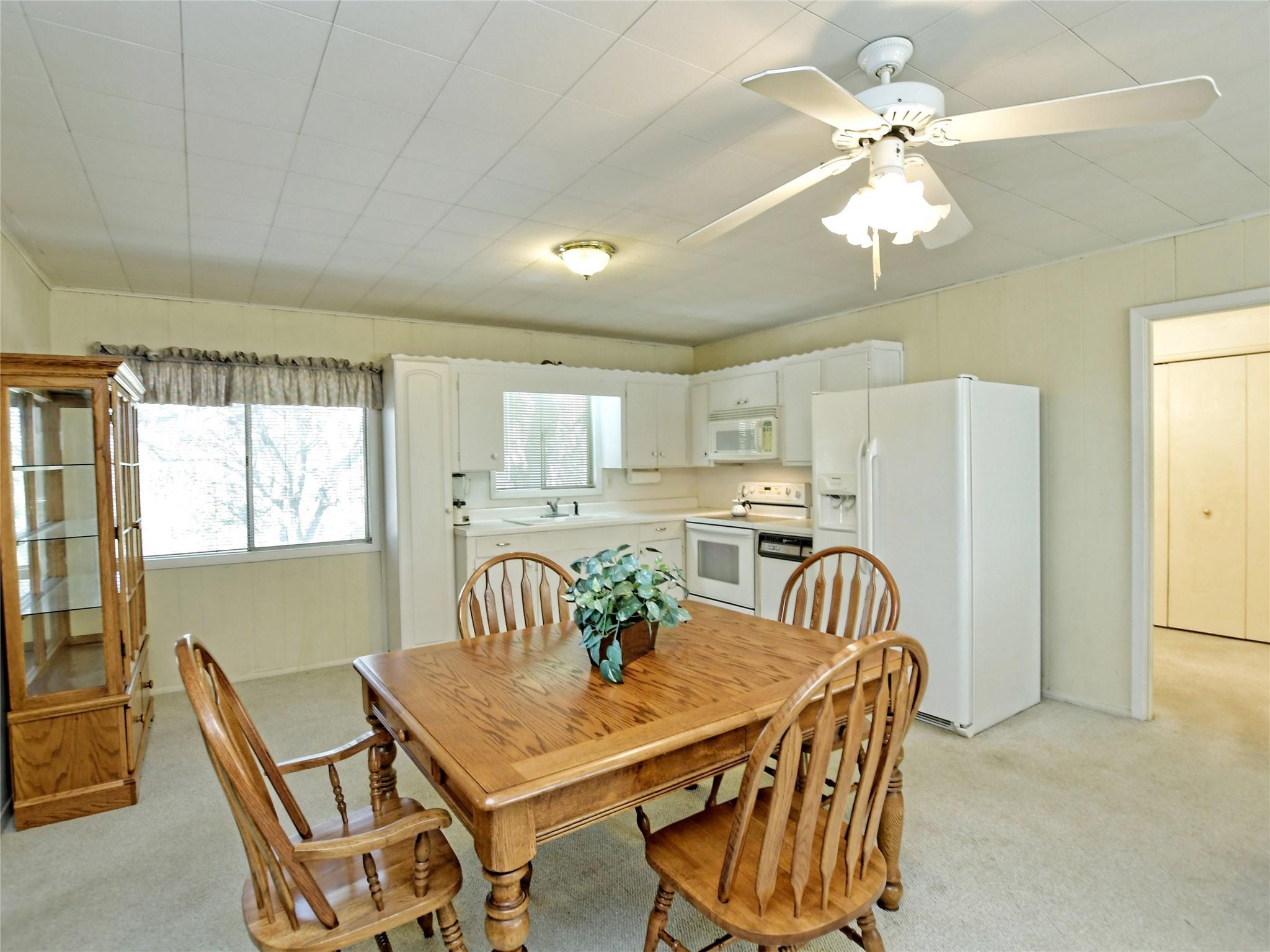 24805 Lake View Dr Property Photo 14