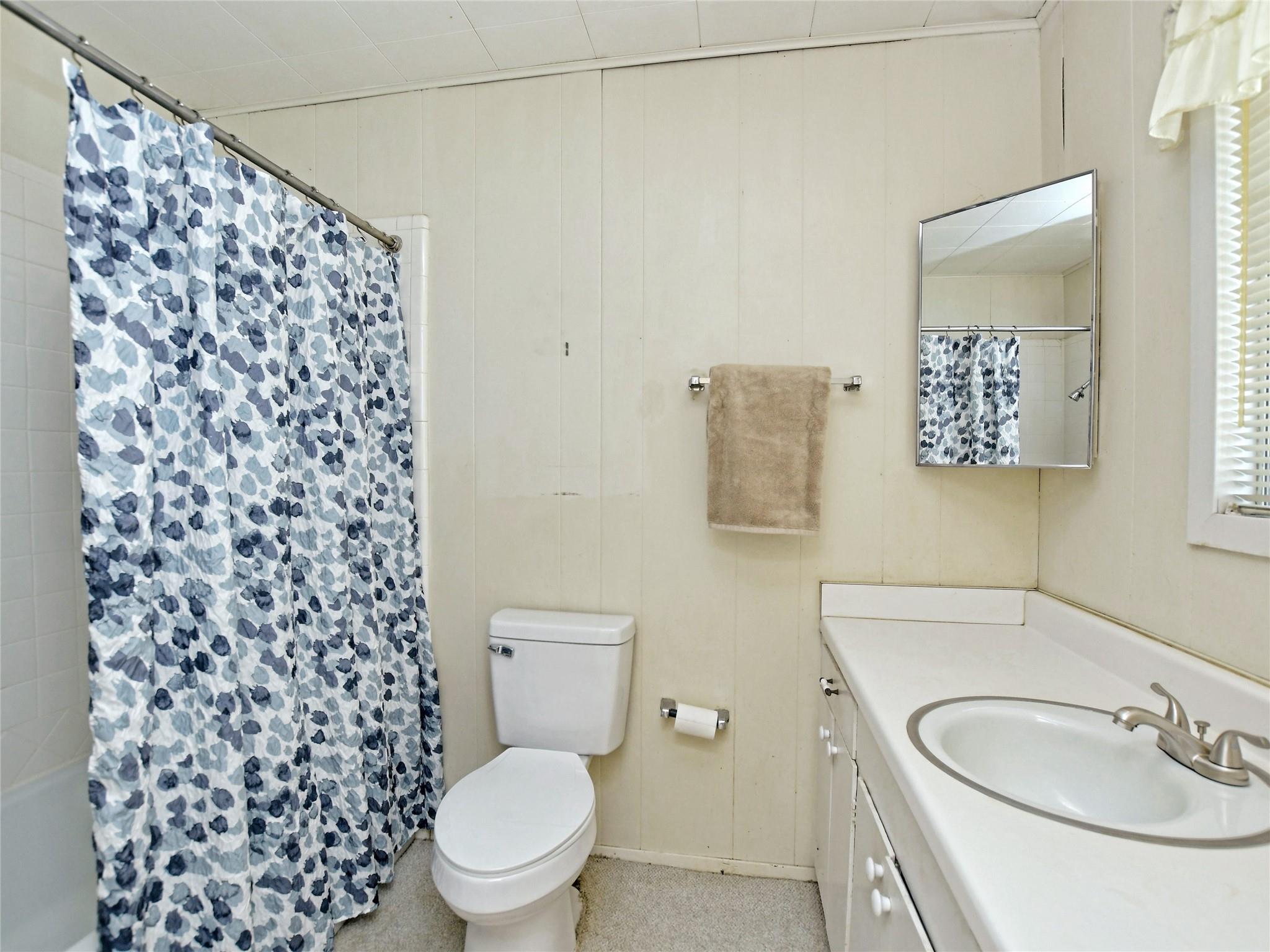 24805 Lake View Dr Property Photo 16