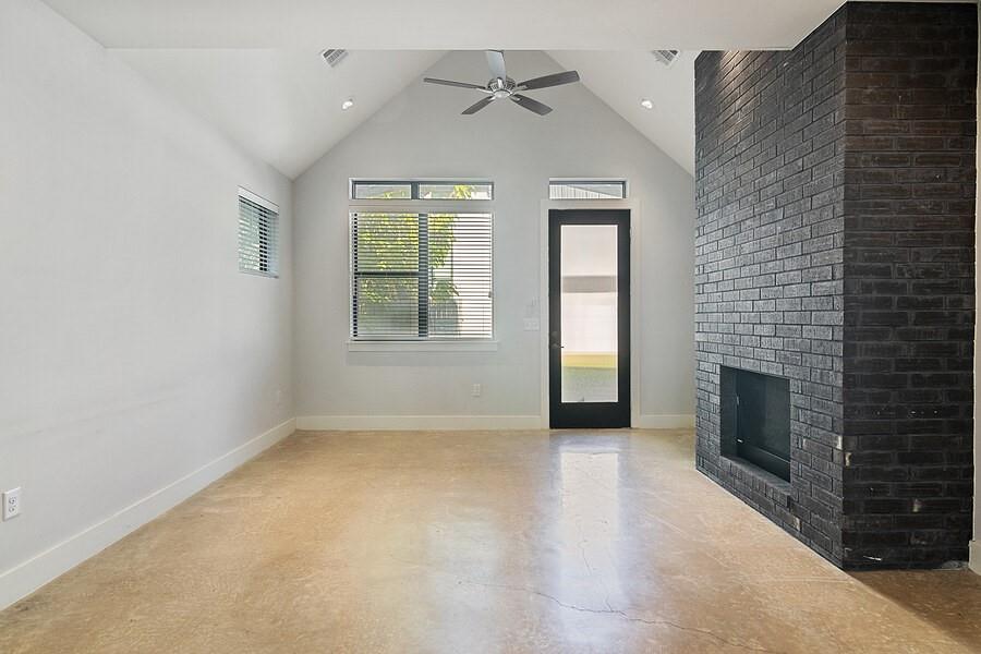 5611 William Holland Ave #d Property Photo 3