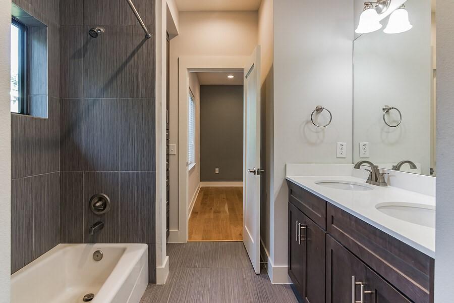 5611 William Holland Ave #d Property Photo 14