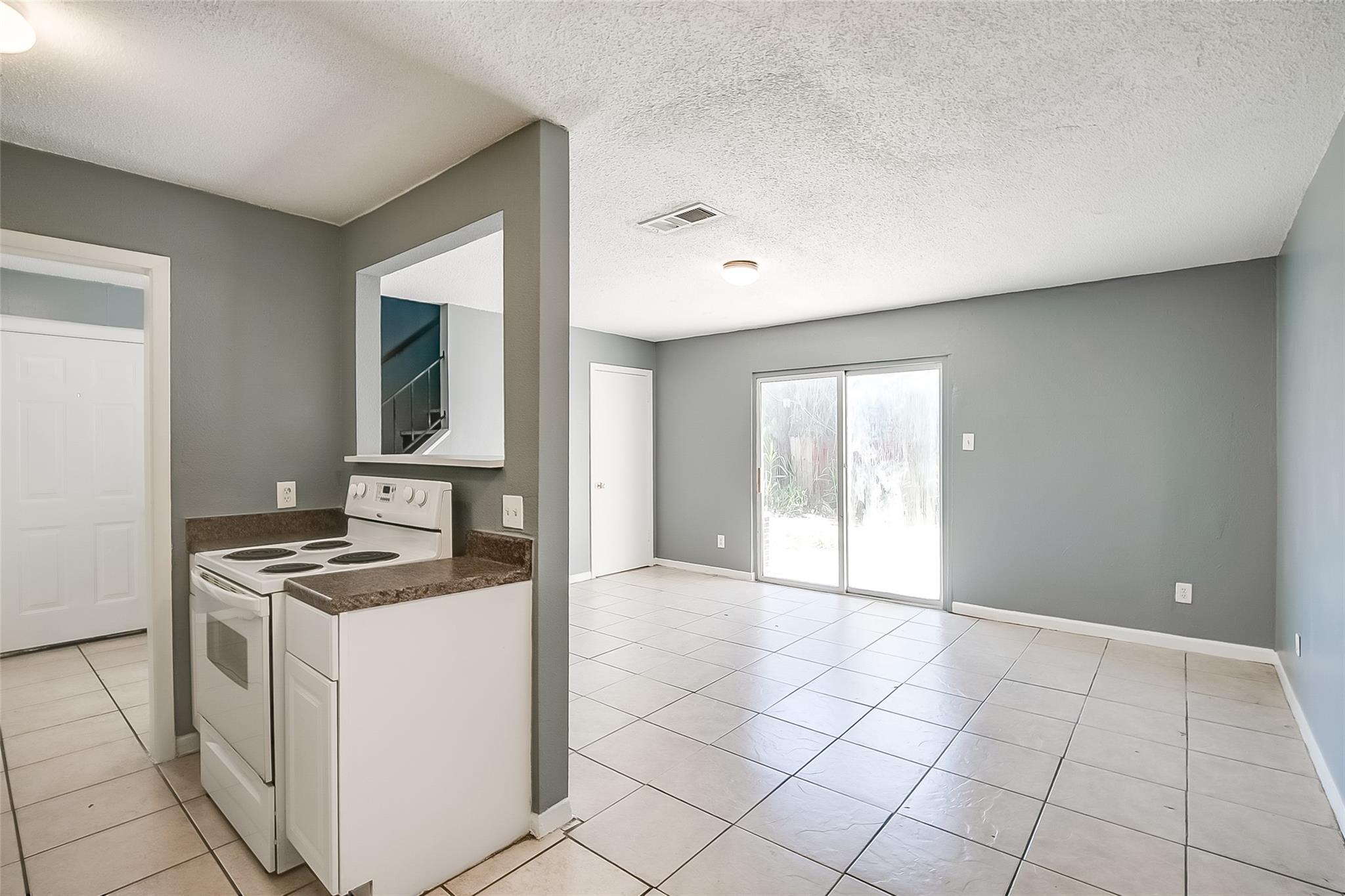 2215 Missionhill Dr #104 Property Photo 8