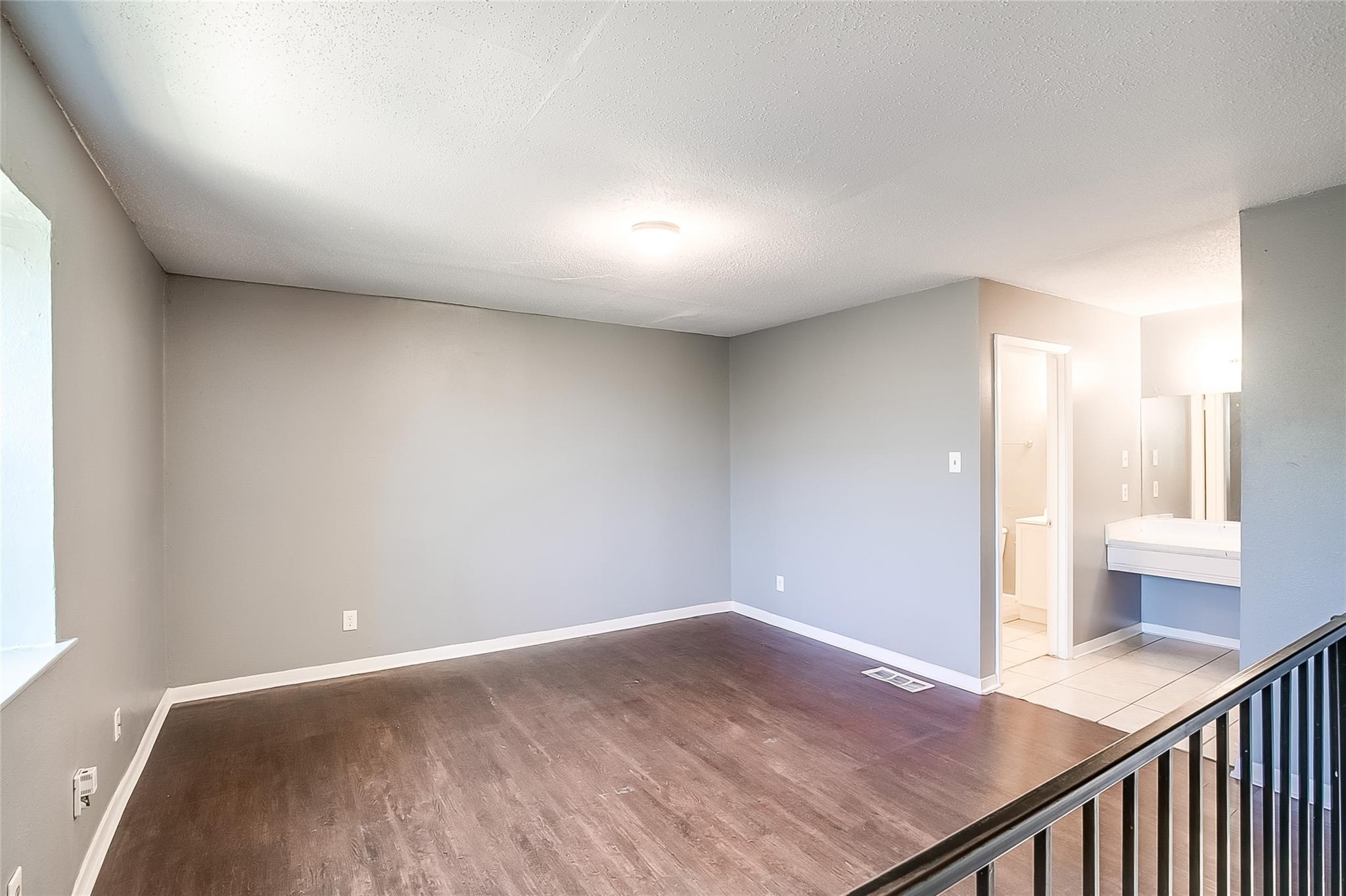 2215 Missionhill Dr #104 Property Photo 11