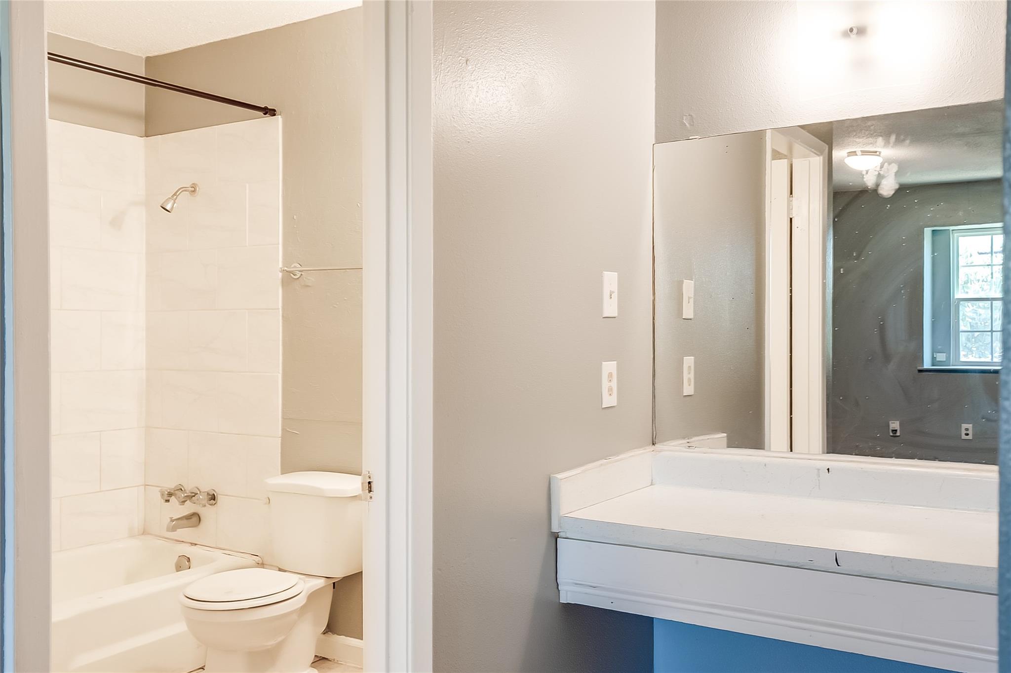 2215 Missionhill Dr #104 Property Photo 16