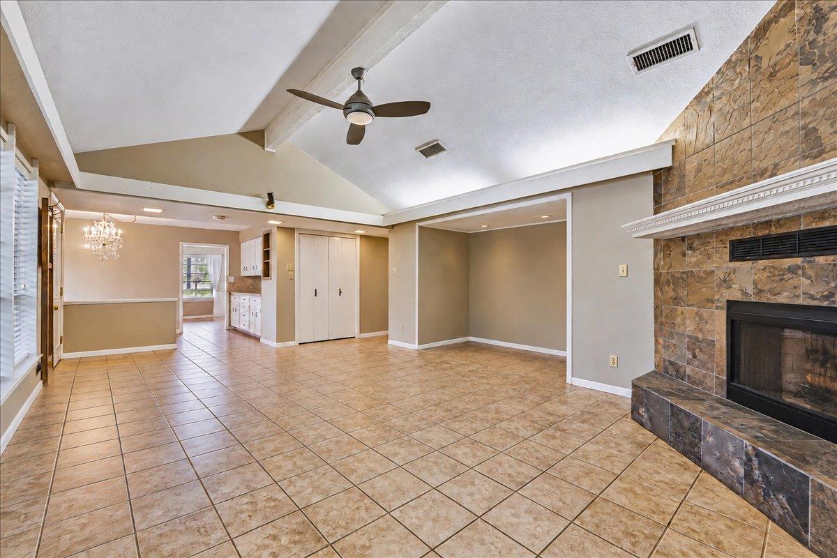 111 Post Oak Dr Property Photo 6