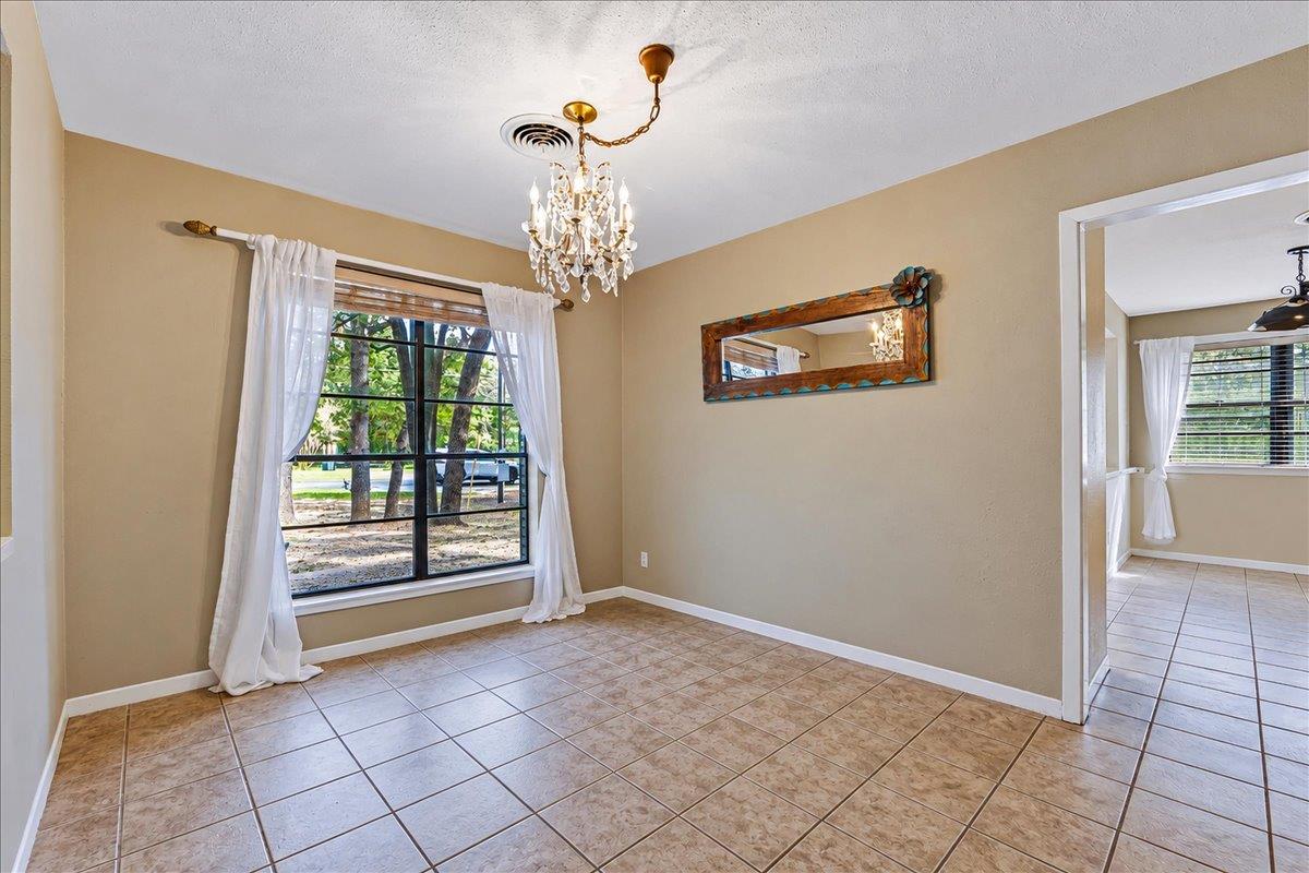 111 Post Oak Dr Property Photo 8