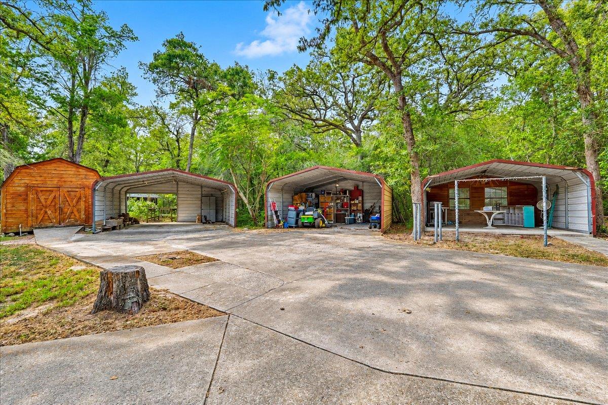 111 Post Oak Dr Property Photo 31