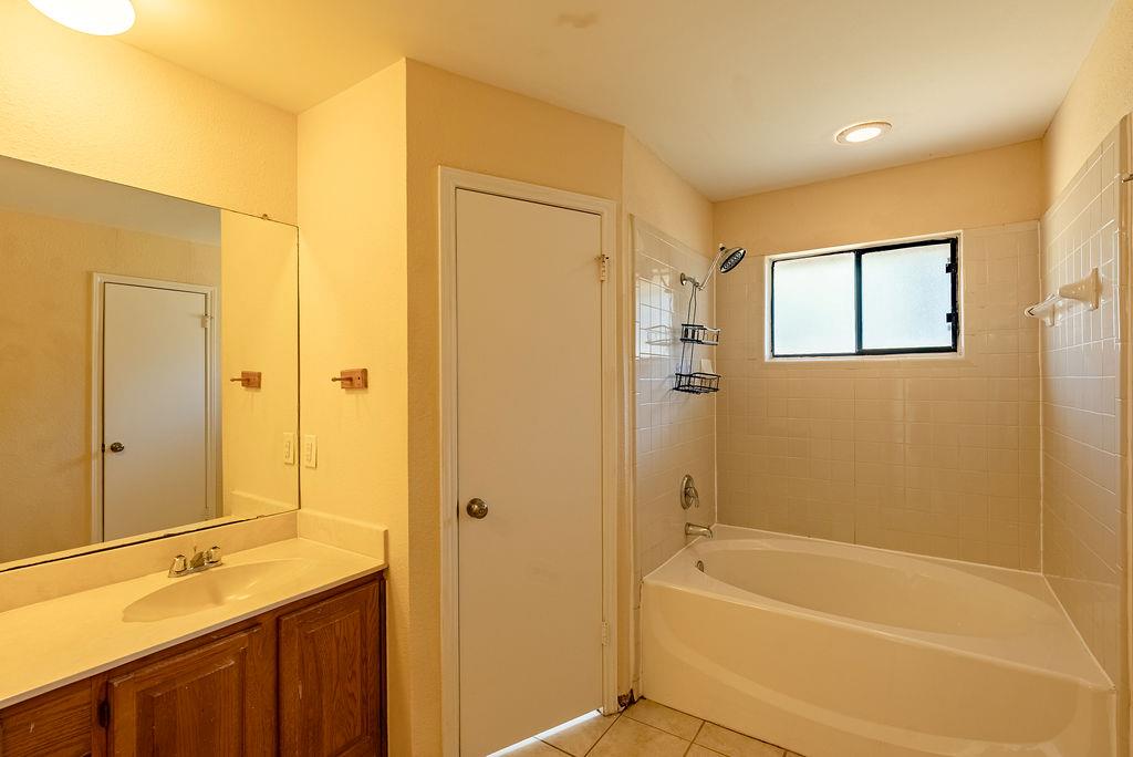2403 Monarch Dr Property Photo 10
