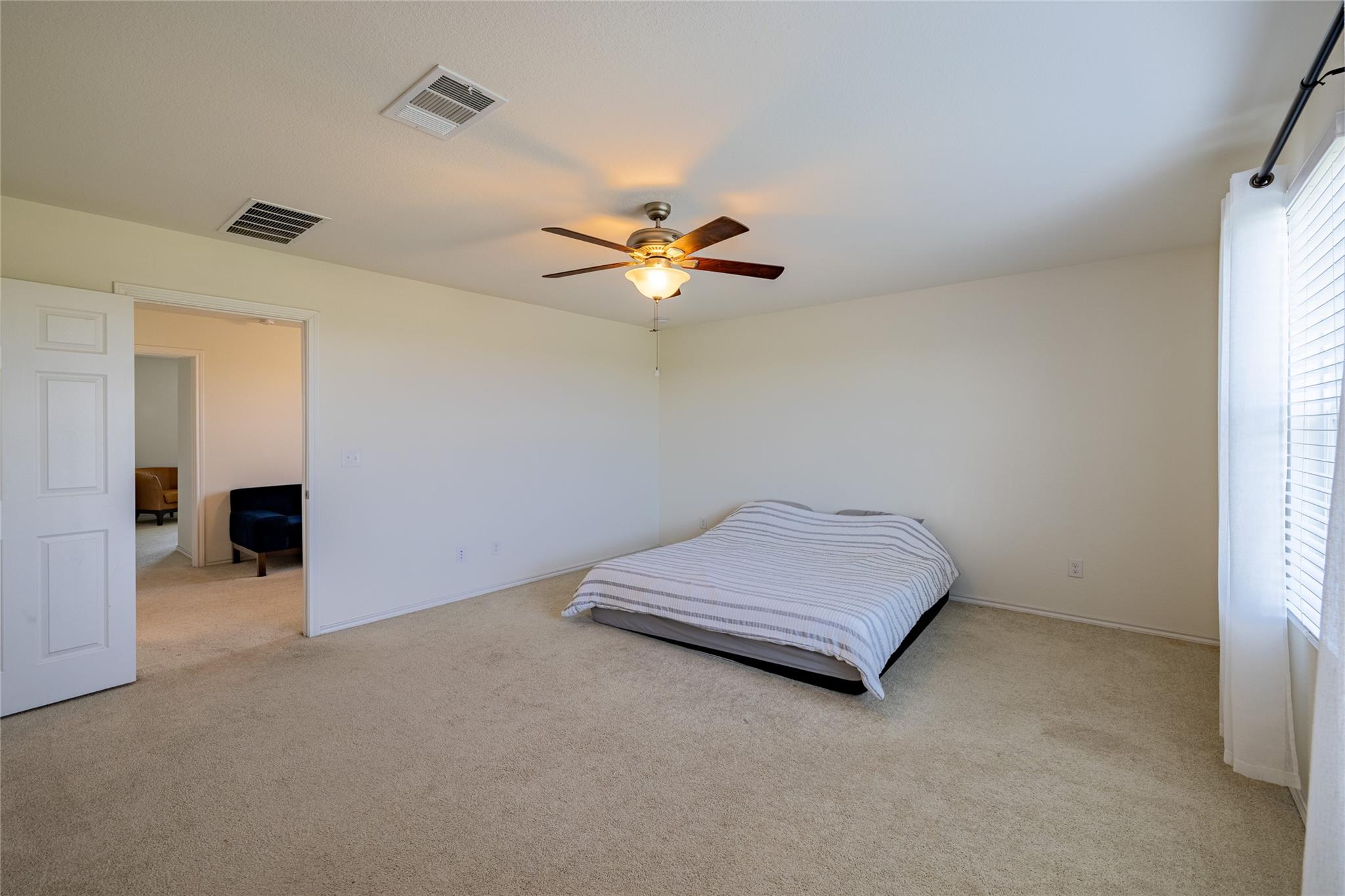 6300 Routenburn St Property Photo 28