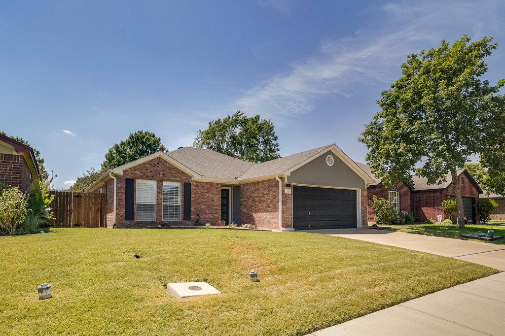 226 Claris Ln Property Photo 2