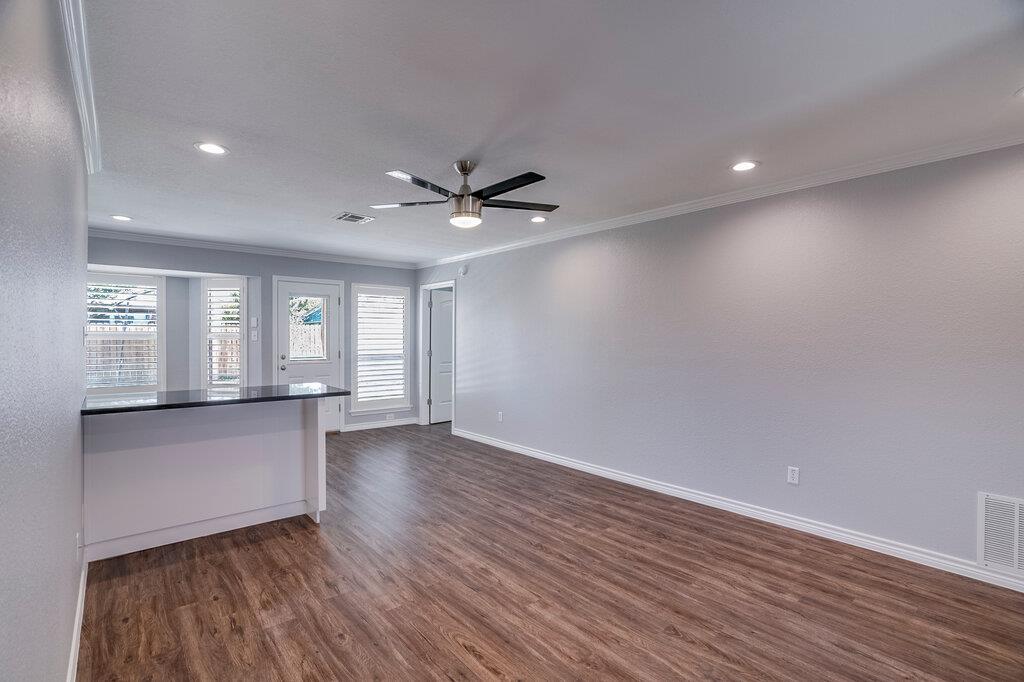 226 Claris Ln Property Photo 4