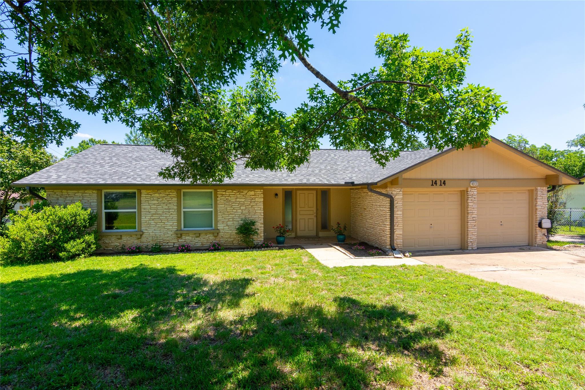 1414 Shenandoah Dr Property Photo 3