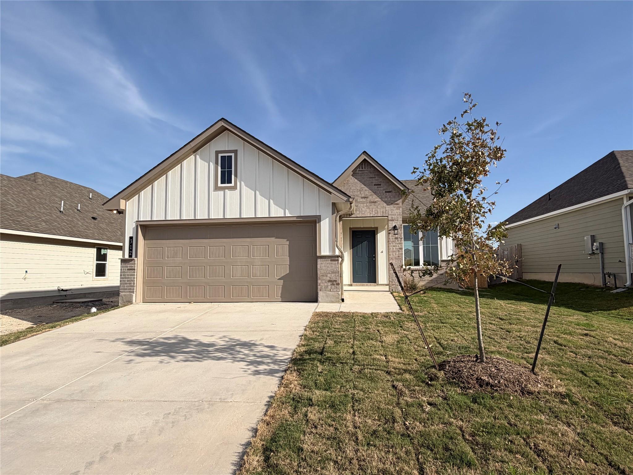 312 Boatright Blvd Property Photo 1