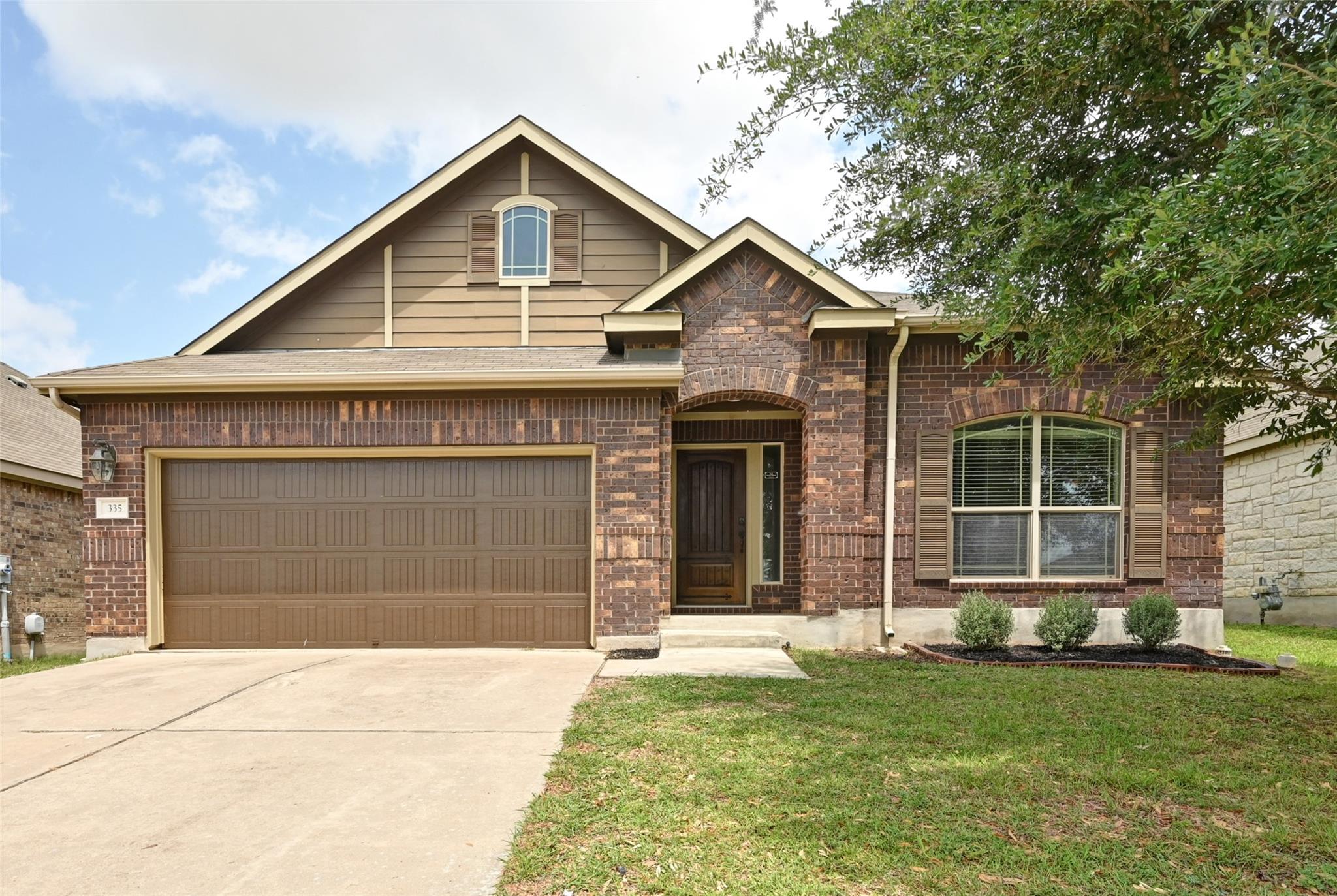 335 Travertine Trl Property Photo