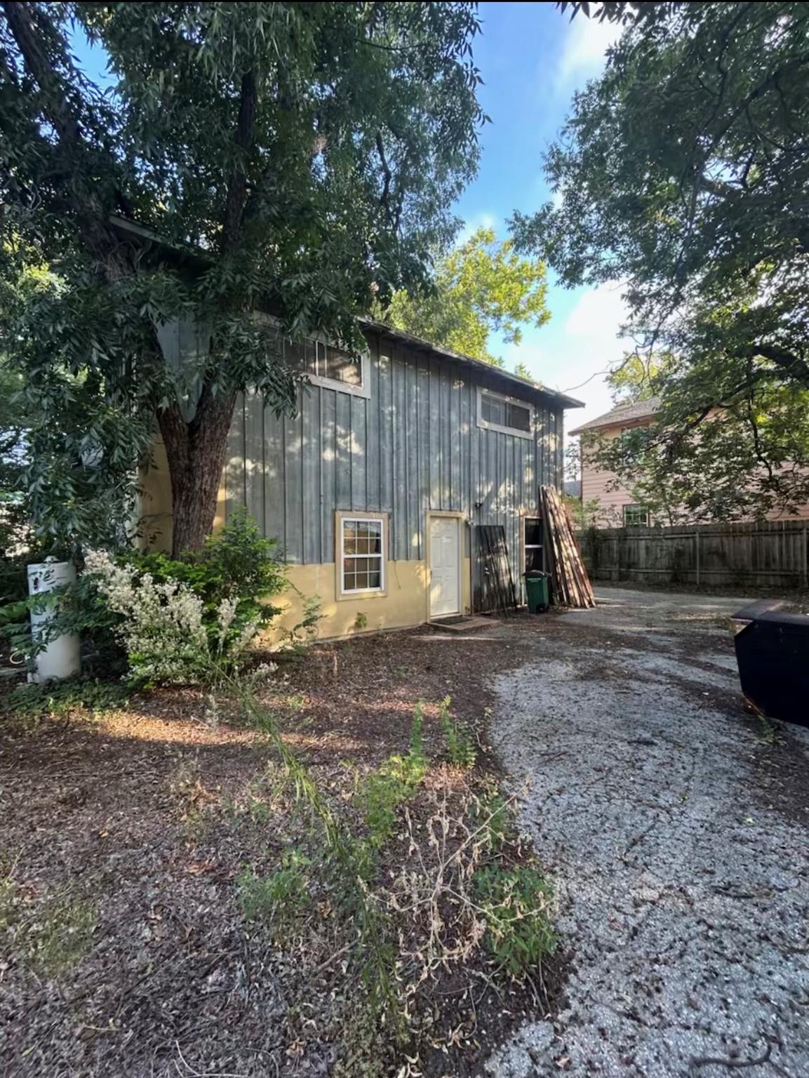 4701 Harmon Ave Property Photo 1