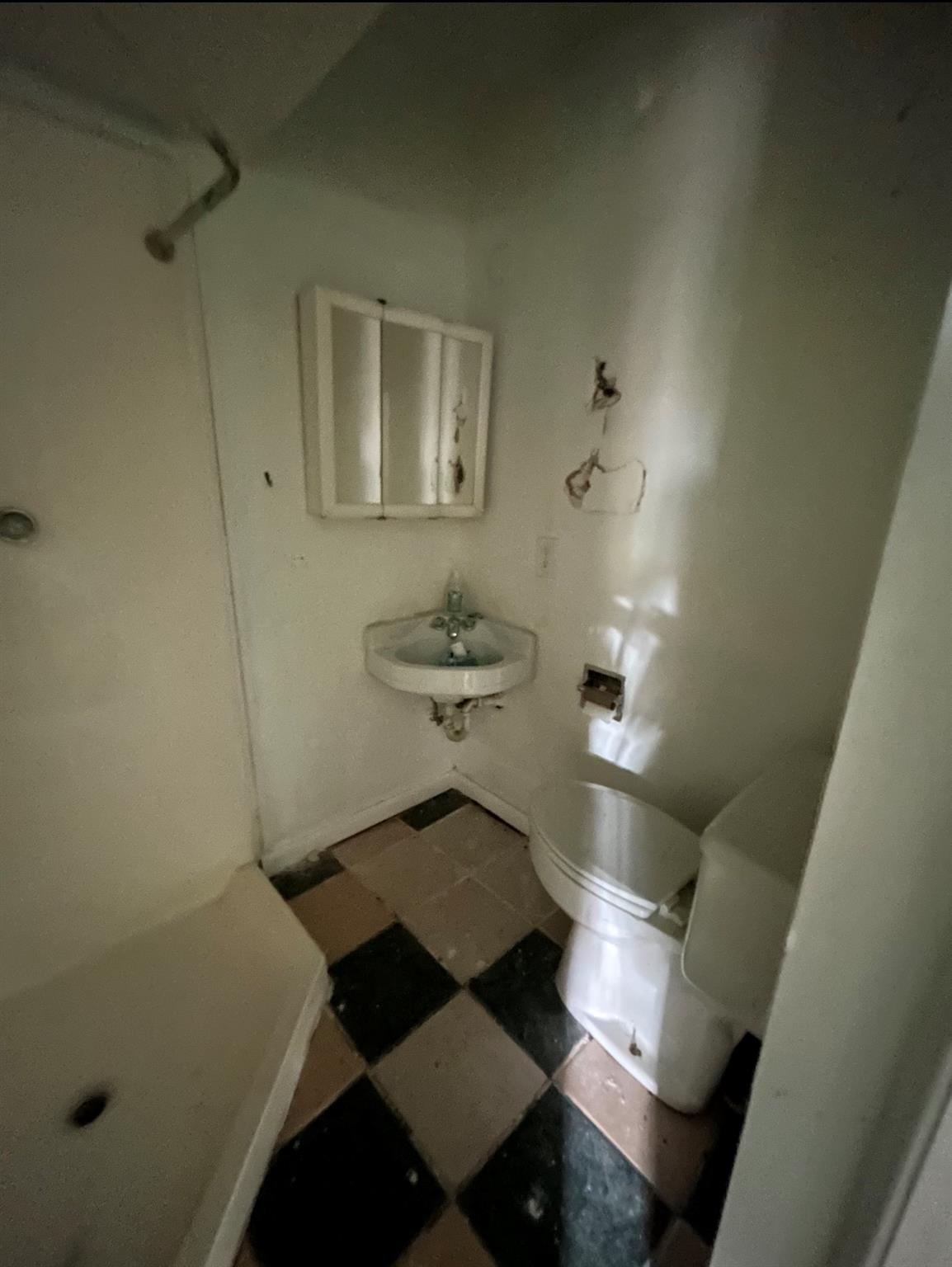 4701 Harmon Ave Property Photo 6