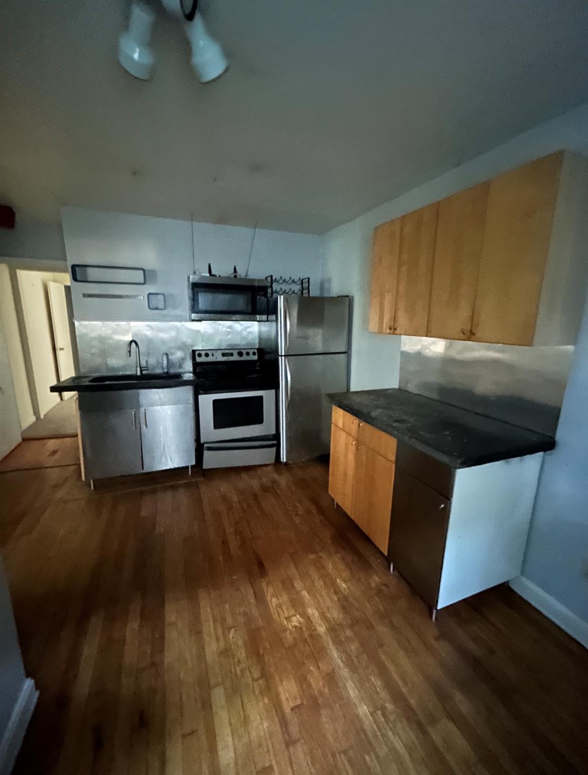 4701 Harmon Ave Property Photo 11