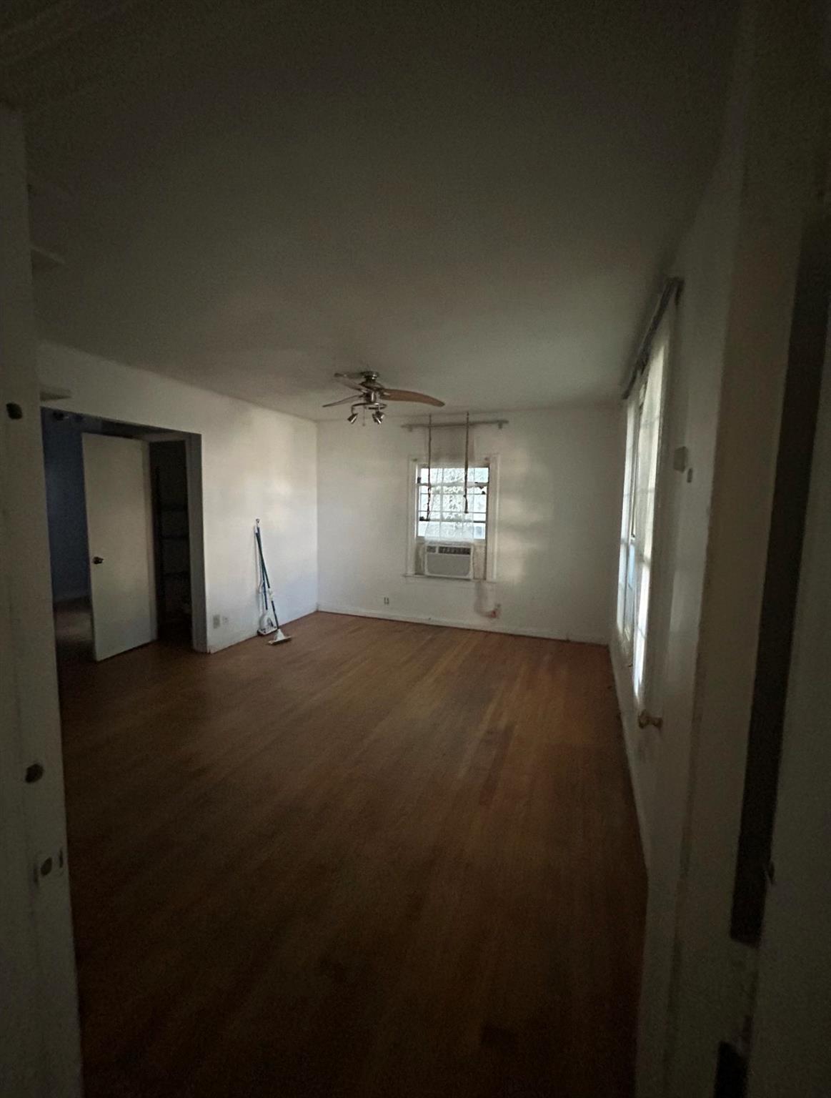 4701 Harmon Ave Property Photo 13