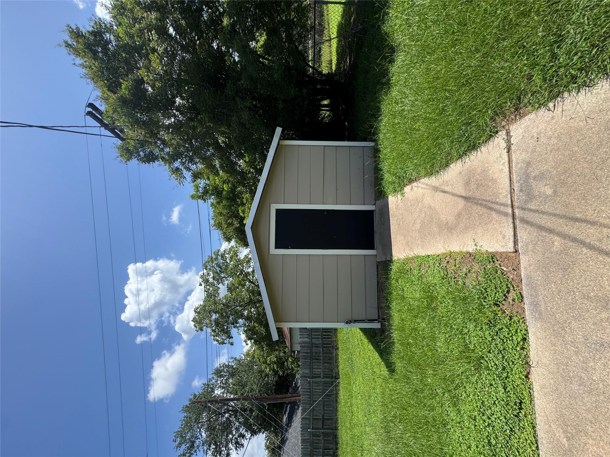 2004 Brazos Ave Property Photo 11