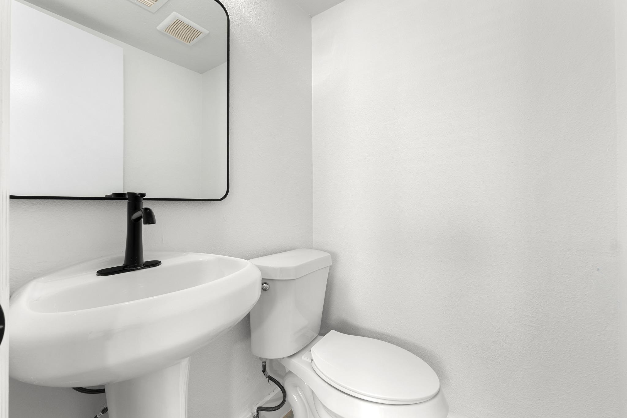 7929 Gault St #104 Property Photo 10