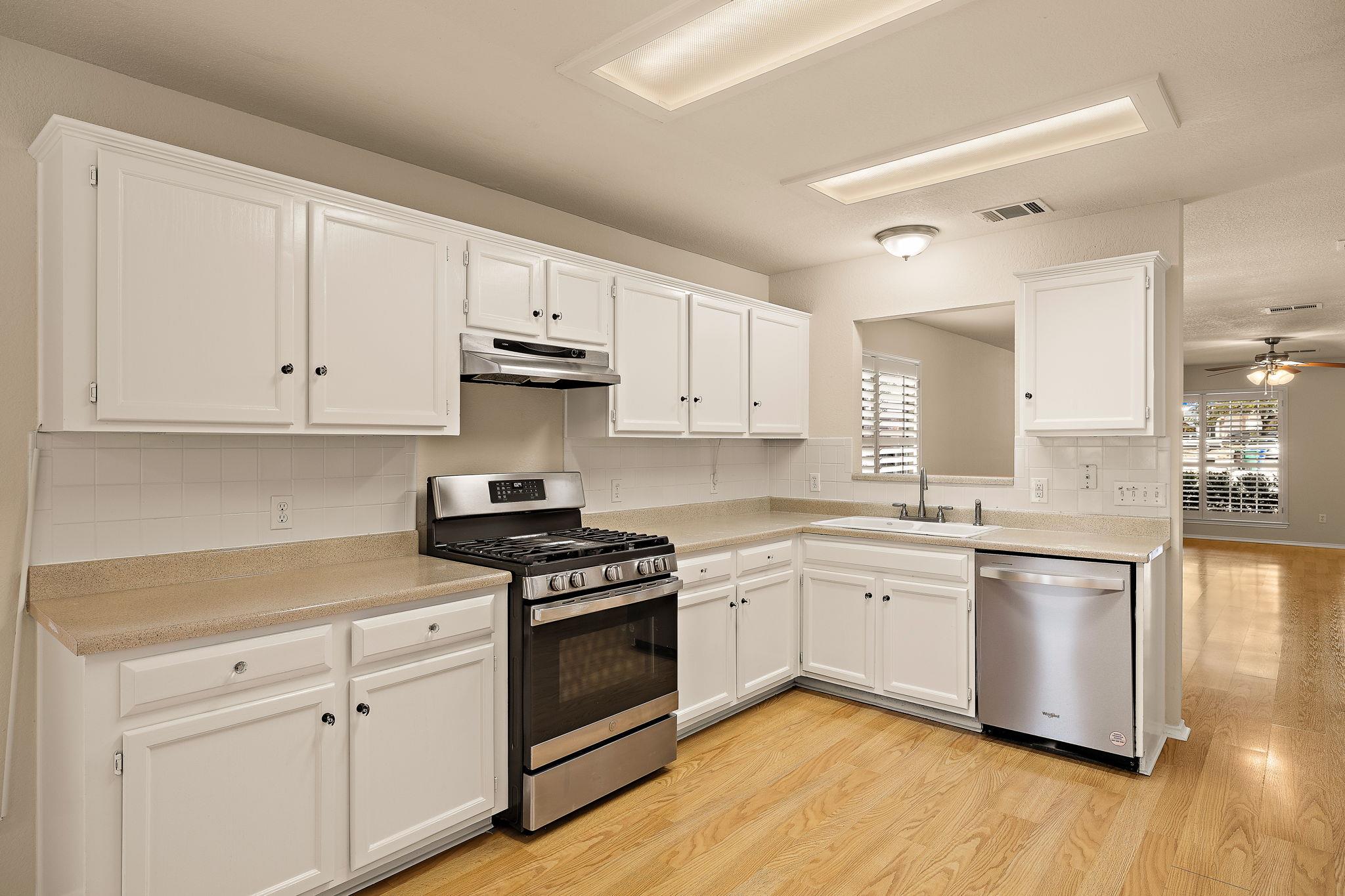 17413 Tobermory Dr Property Photo 8
