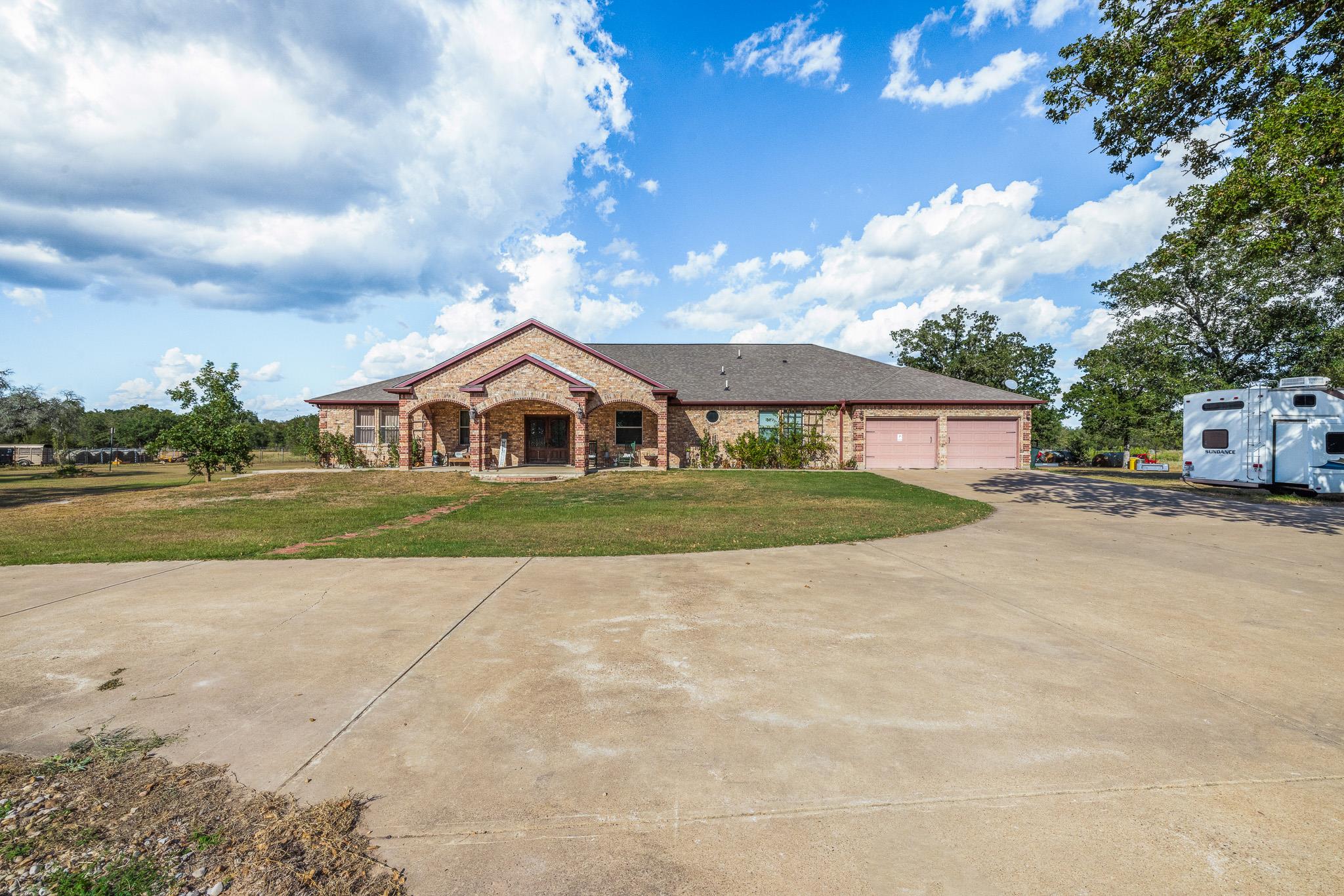 1102 Private Road 2332 None Property Photo 2