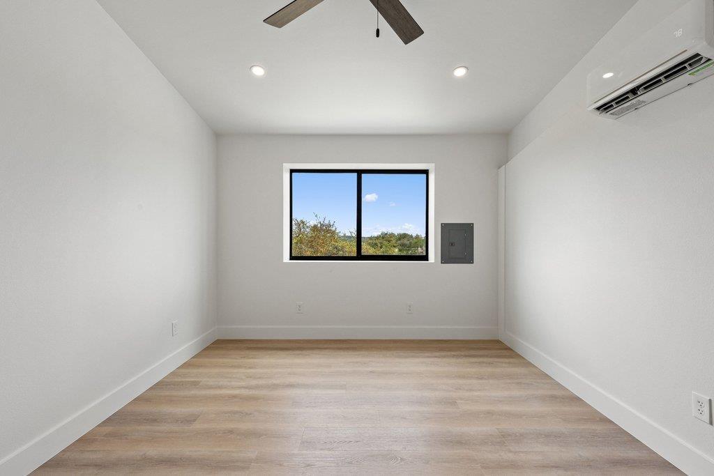 451 Farrell Rd #301a Property Photo 4