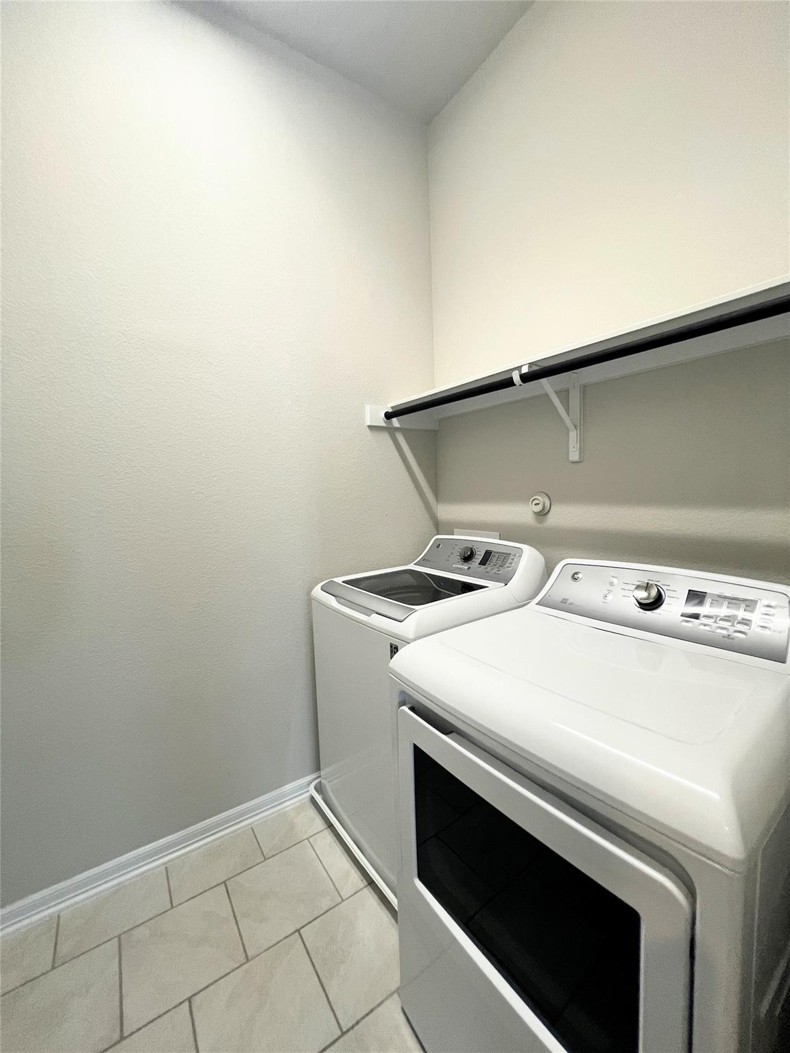 2101 Dillon Pond Ln #b Property Photo 12