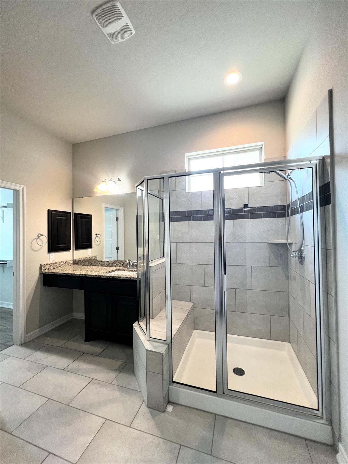 2101 Dillon Pond Ln #b Property Photo 13