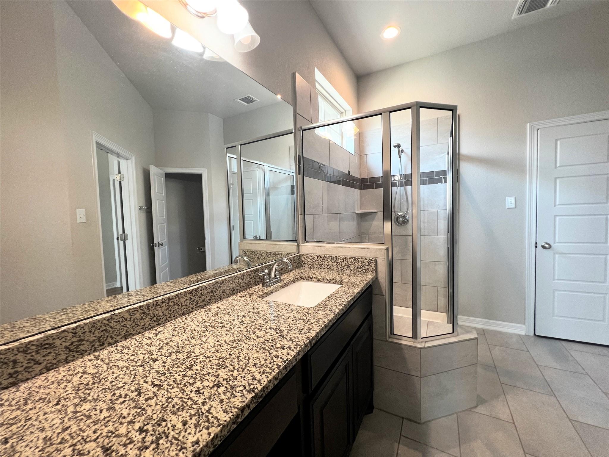 2101 Dillon Pond Ln #b Property Photo 16