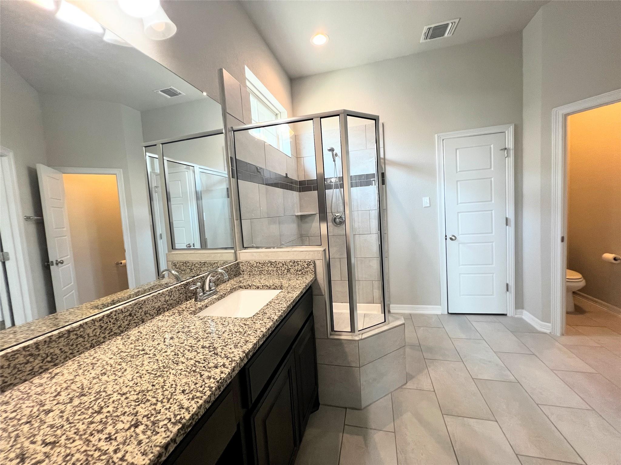 2101 Dillon Pond Ln #b Property Photo 17