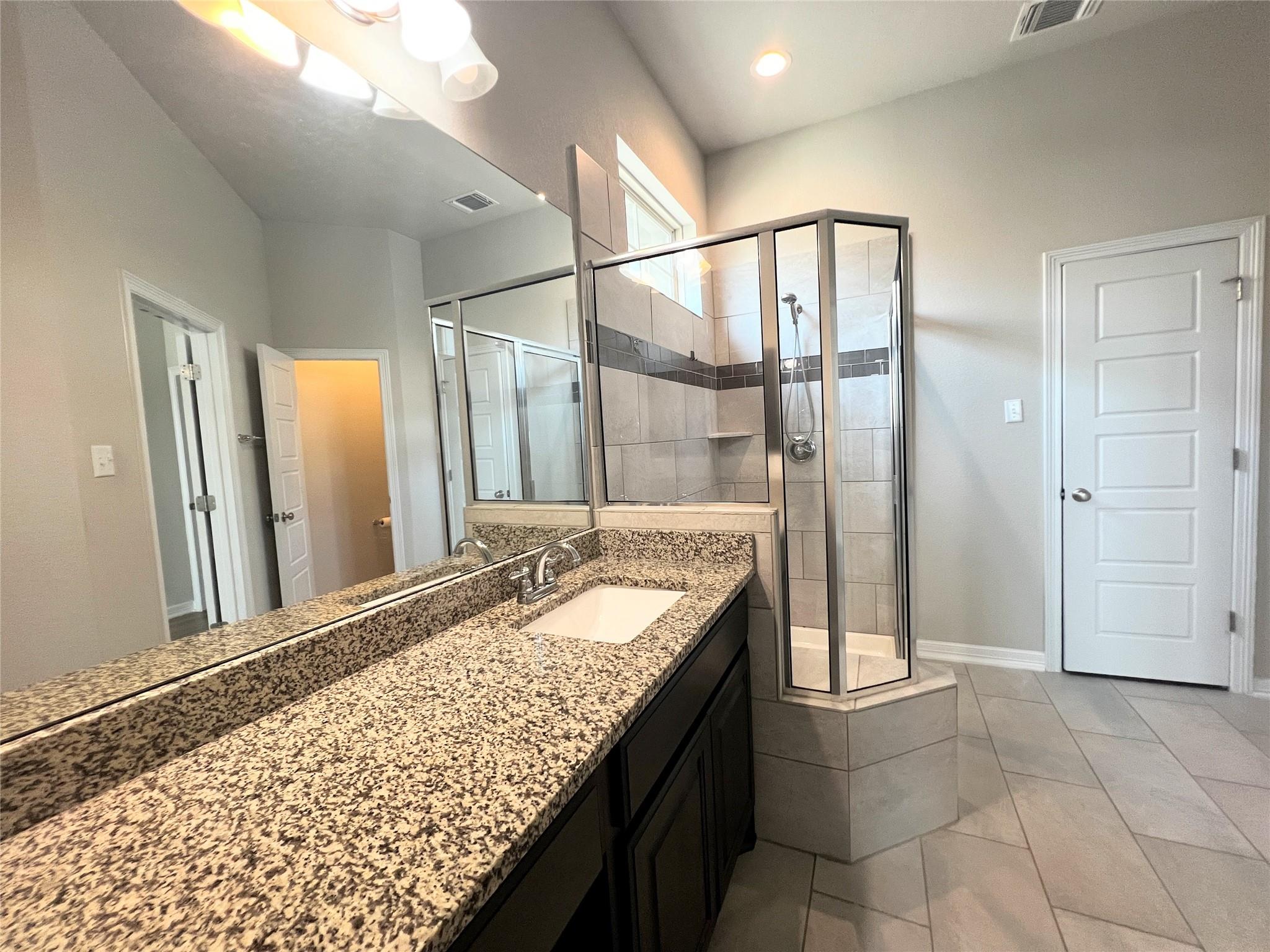 2101 Dillon Pond Ln #b Property Photo 18