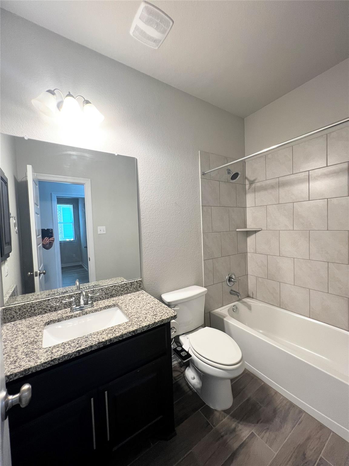 2101 Dillon Pond Ln #b Property Photo 28