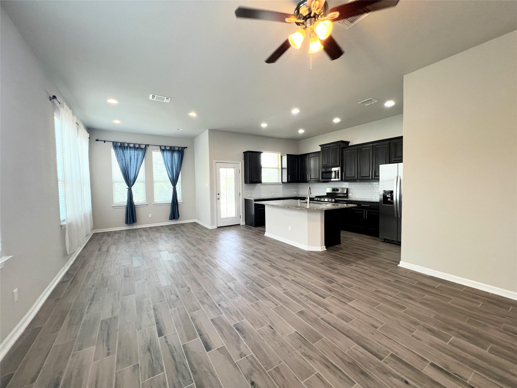 2101 Dillon Pond Ln #b Property Photo 33