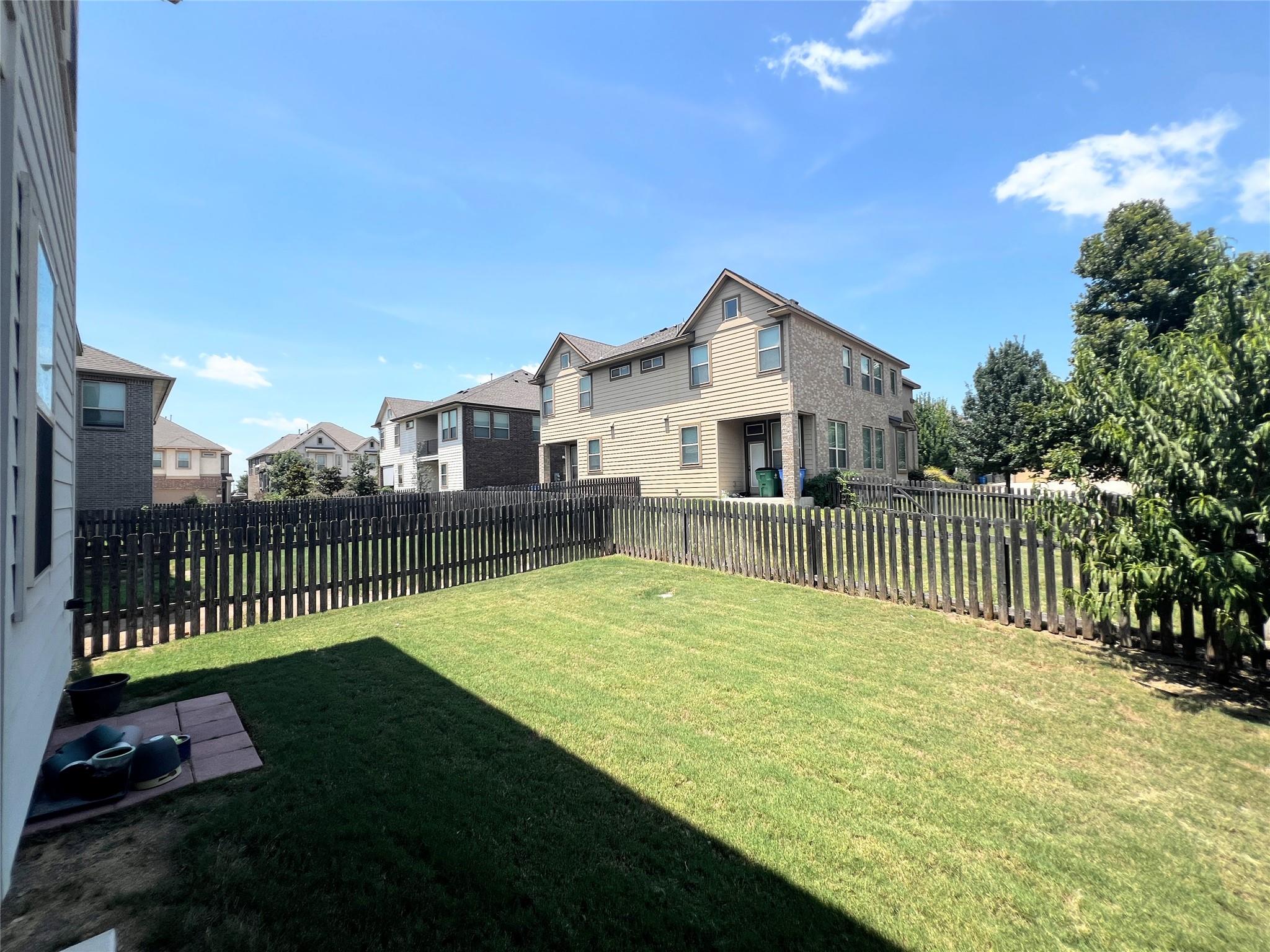 2101 Dillon Pond Ln #b Property Photo 34