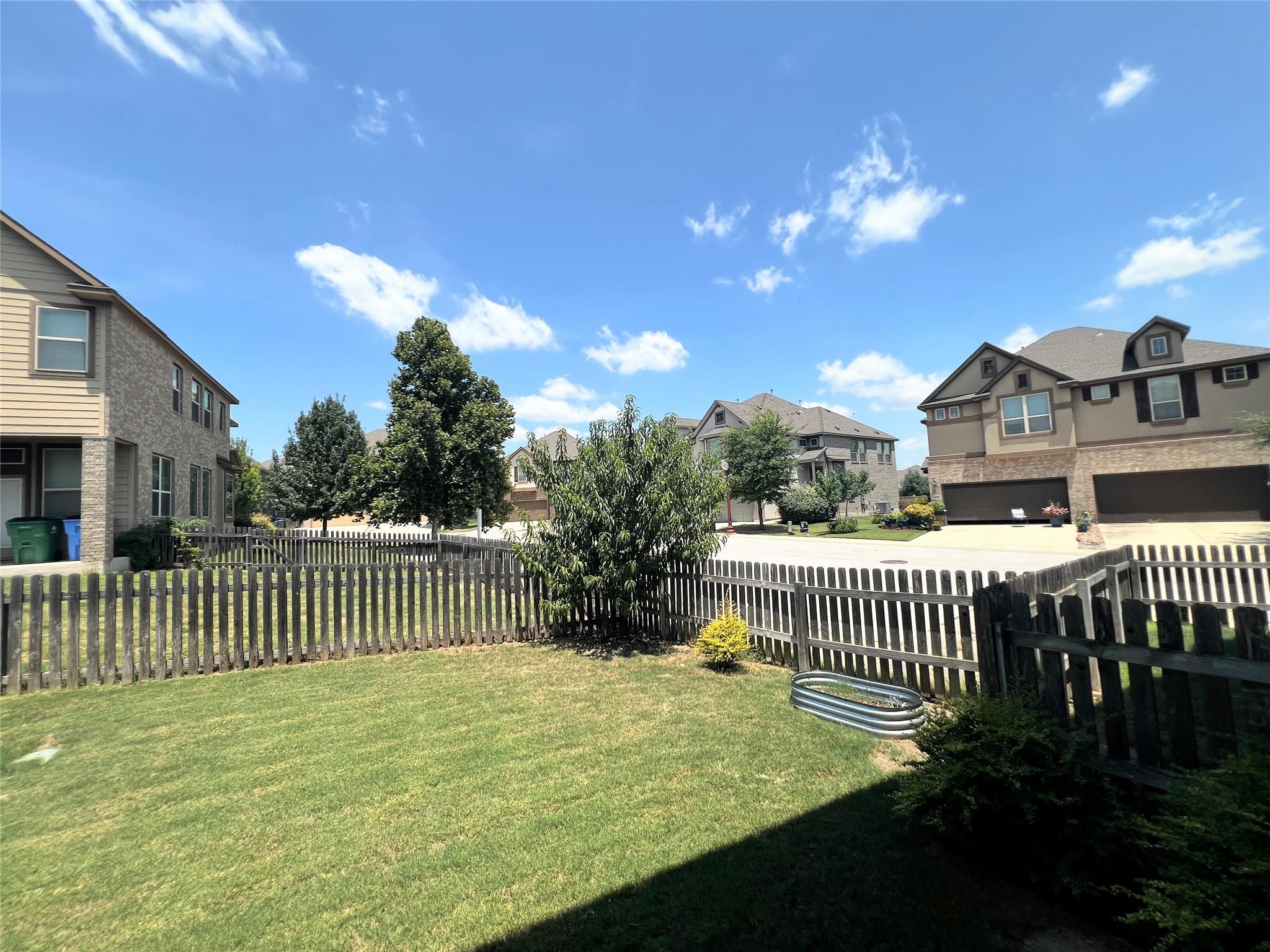 2101 Dillon Pond Ln #b Property Photo 35