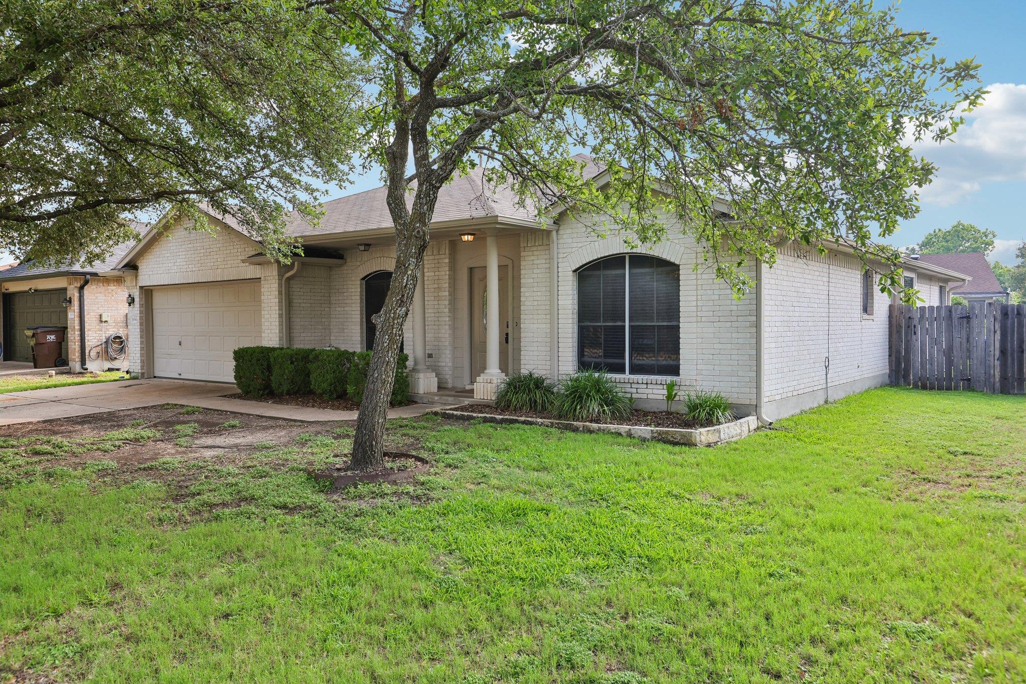 2656 Bradley Ln Property Photo 3