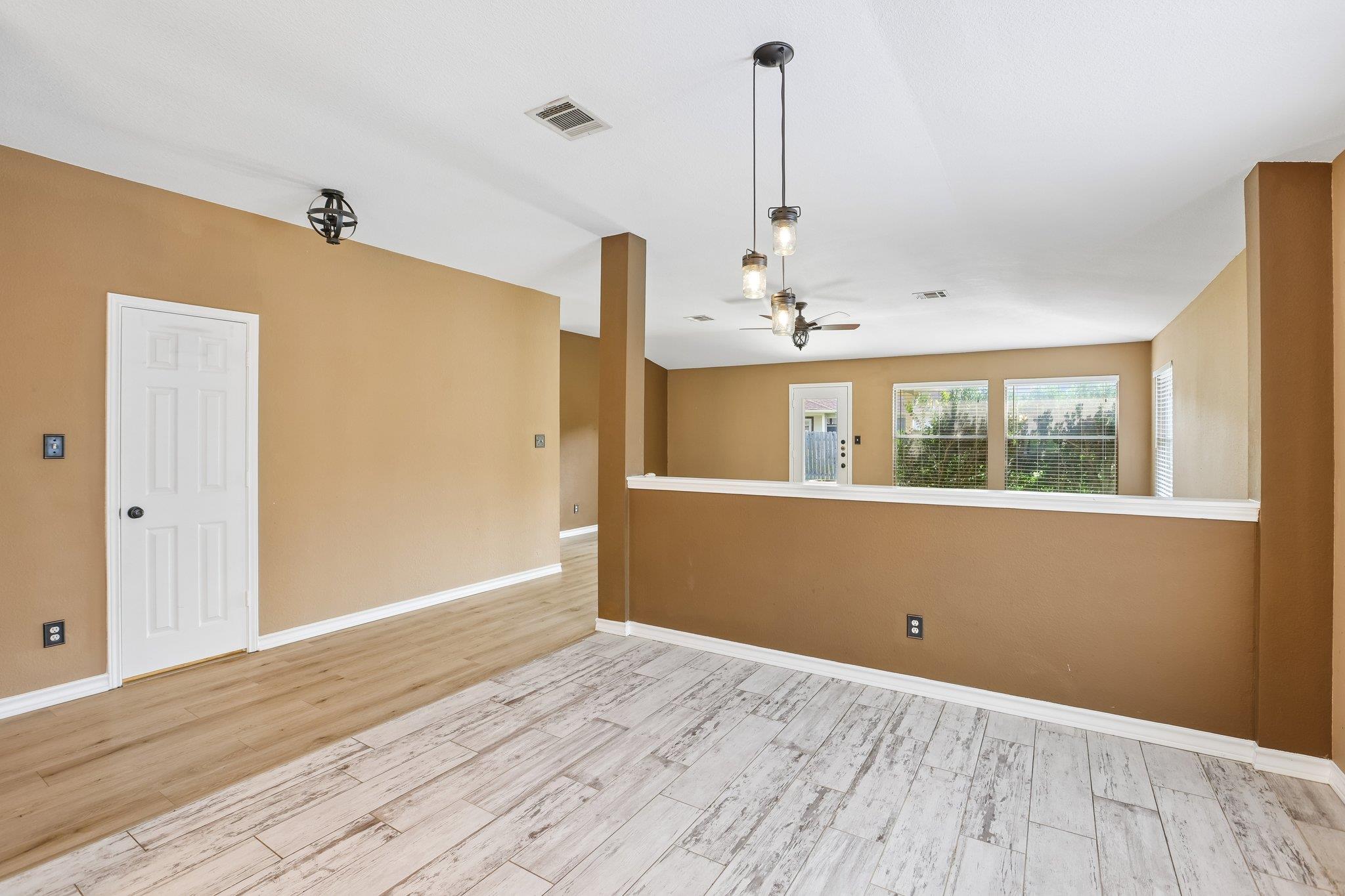 2656 Bradley Ln Property Photo 4