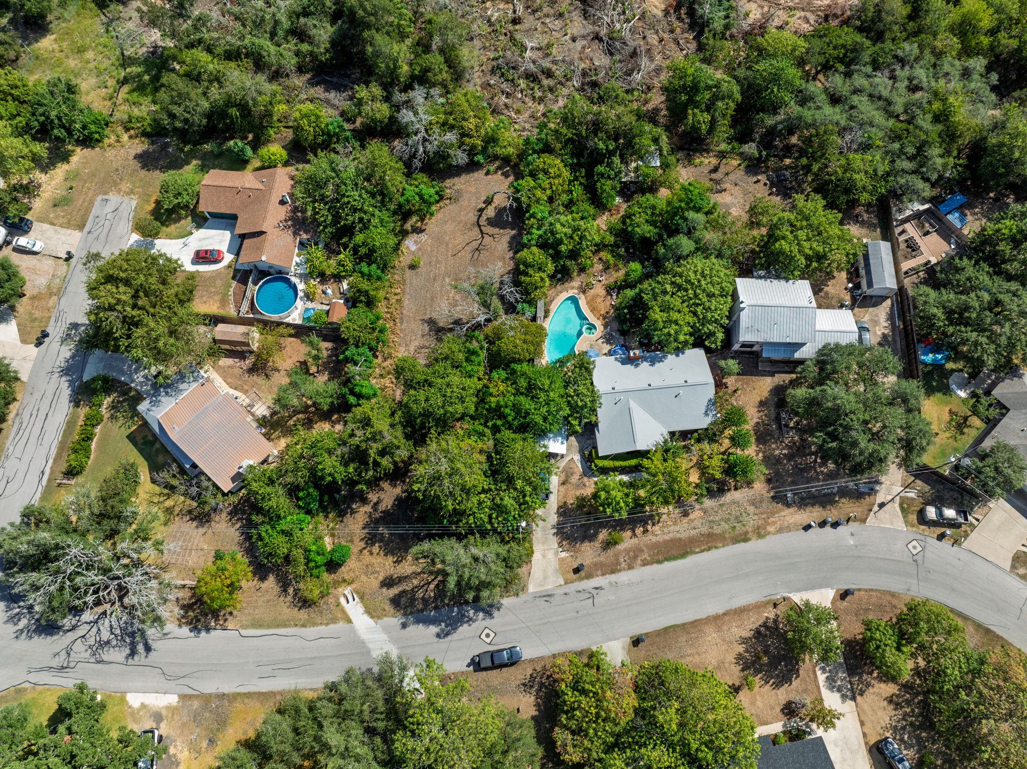 2202 Emerald Isle Dr Property Photo 10