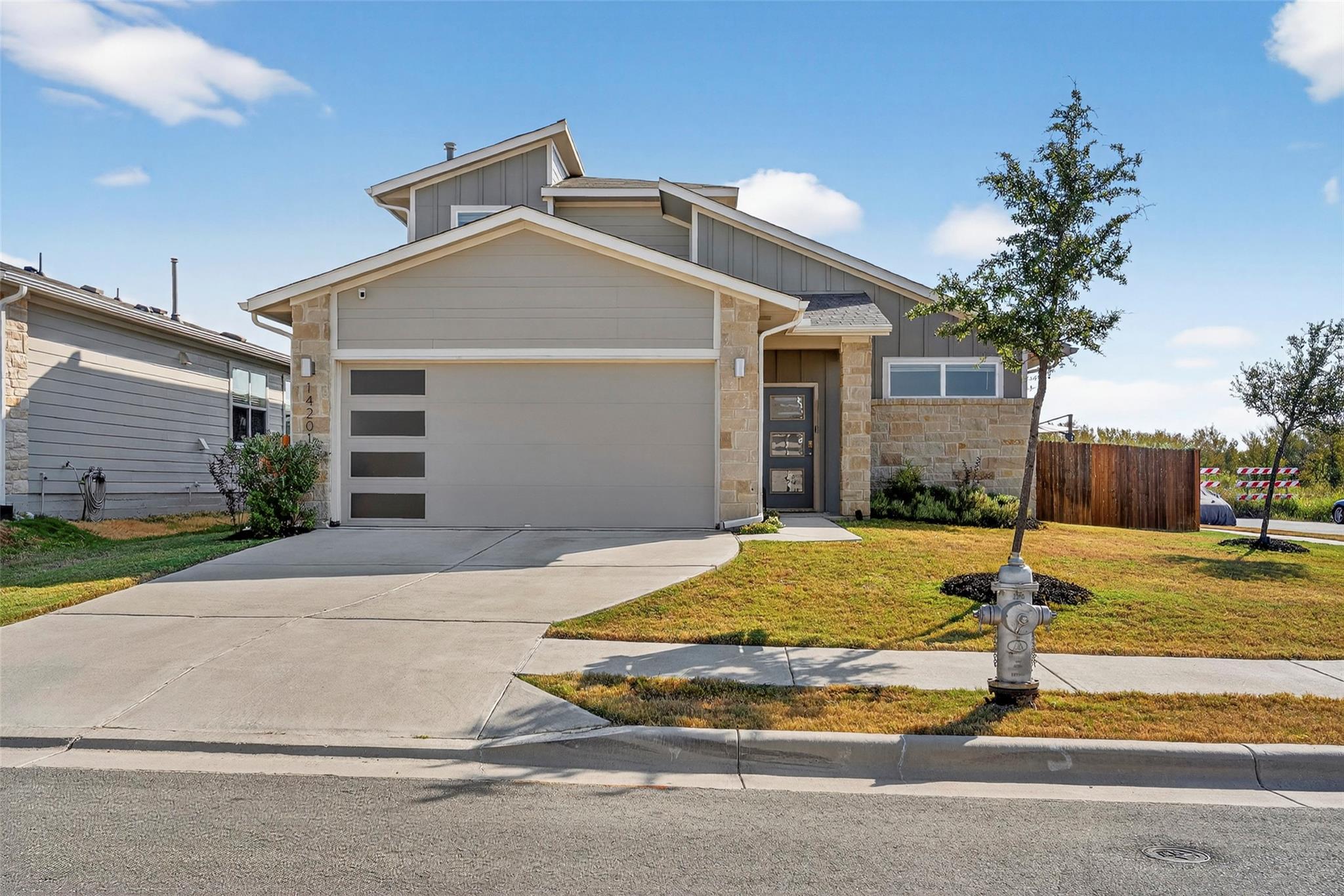 14201 Macquarie Dr Property Photo 2