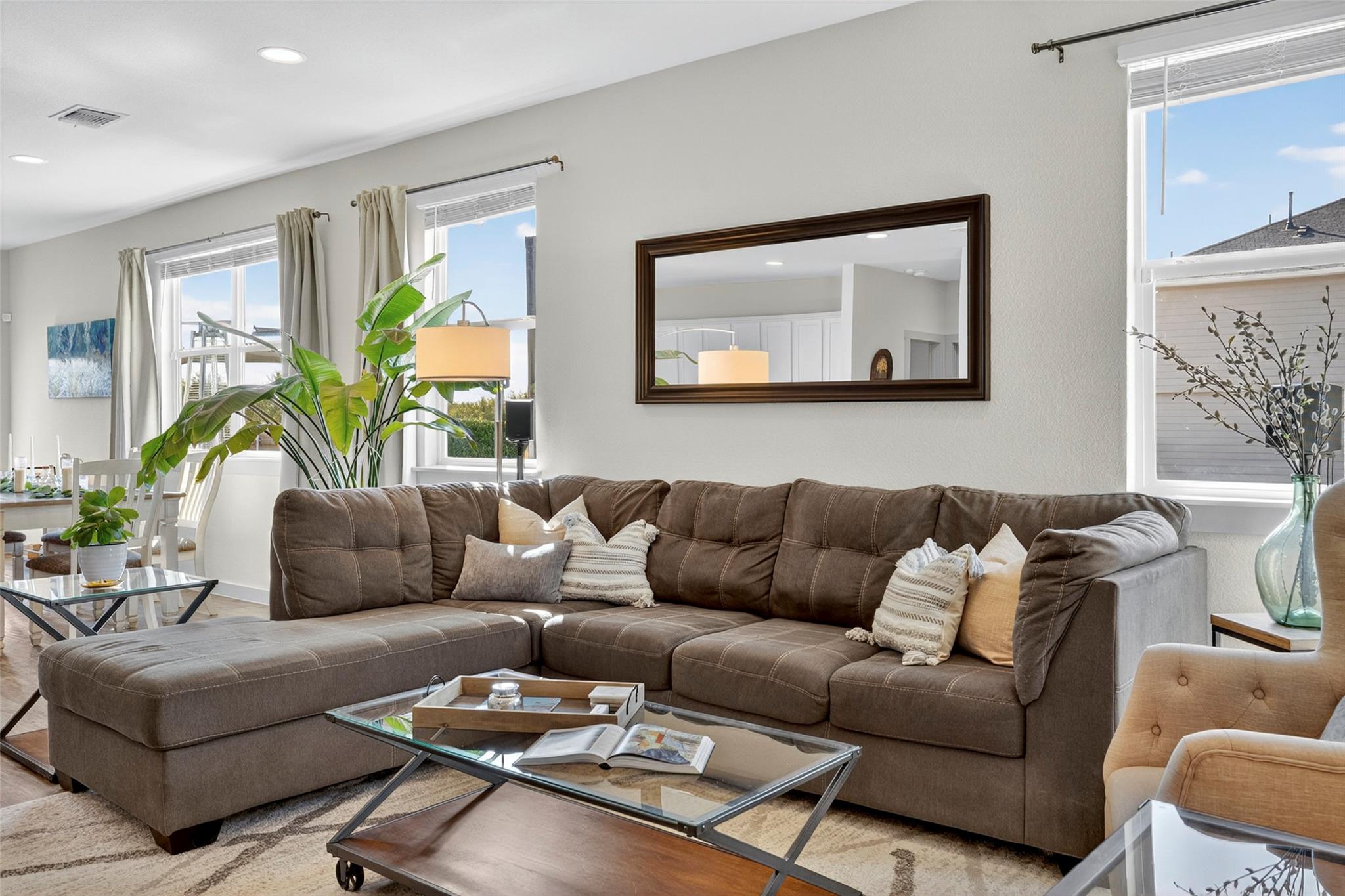 14201 Macquarie Dr Property Photo 7