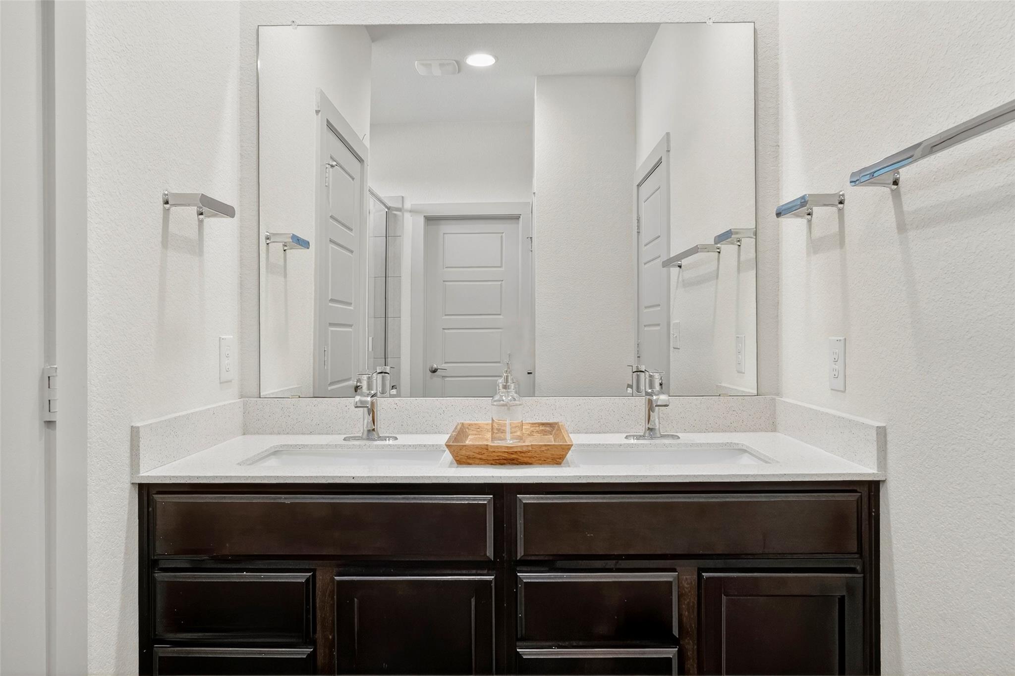 14201 Macquarie Dr Property Photo 19