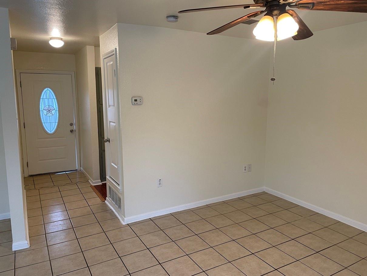 2411 Tudor Dr Property Photo 6