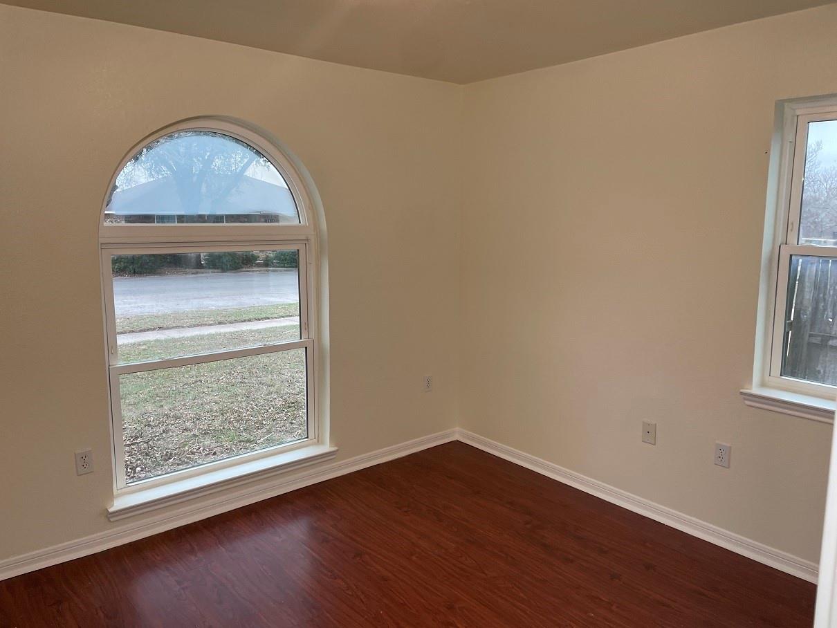 2411 Tudor Dr Property Photo 22
