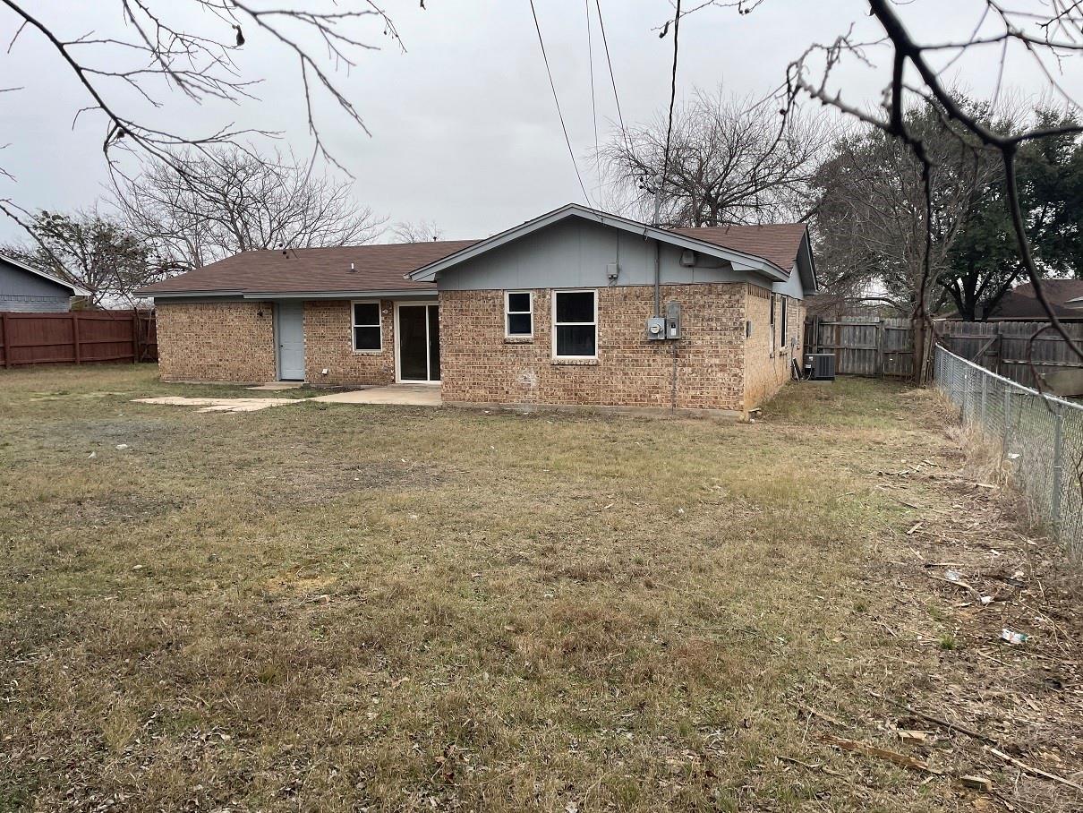 2411 Tudor Dr Property Photo 25