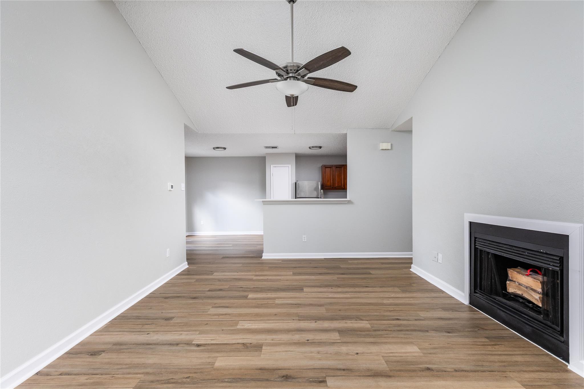 1803 Heatherglen Ln Property Photo 8