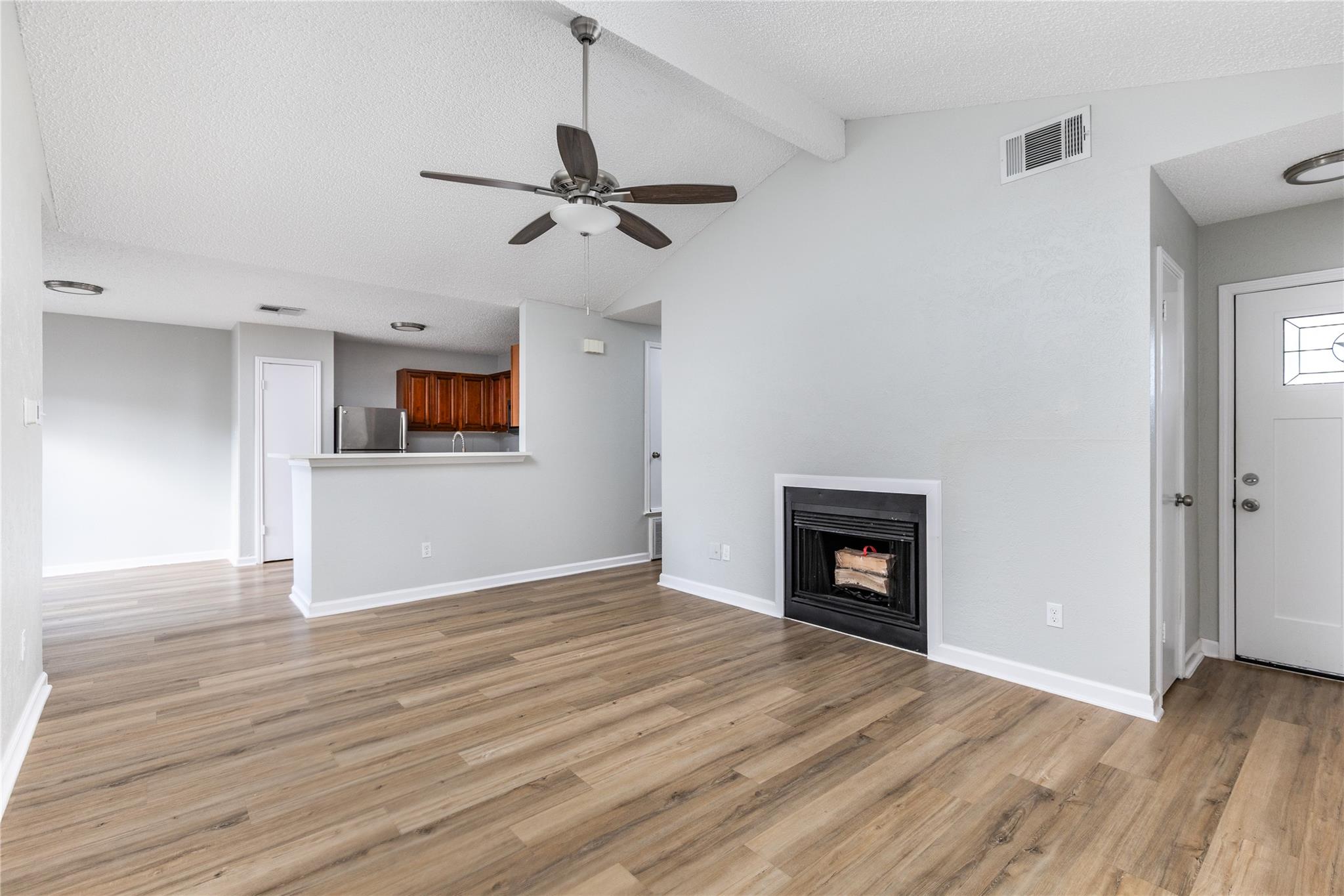1803 Heatherglen Ln Property Photo 9