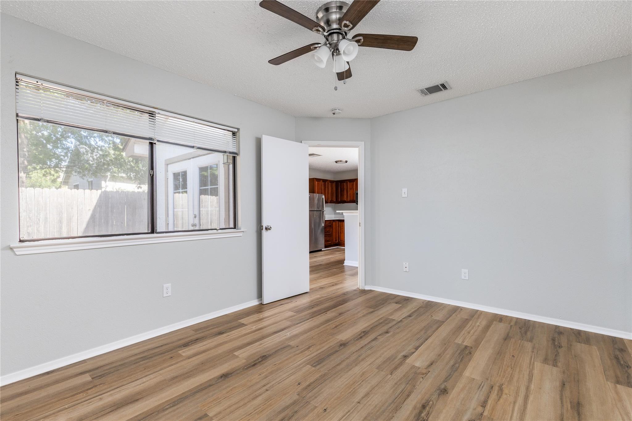 1803 Heatherglen Ln Property Photo 25
