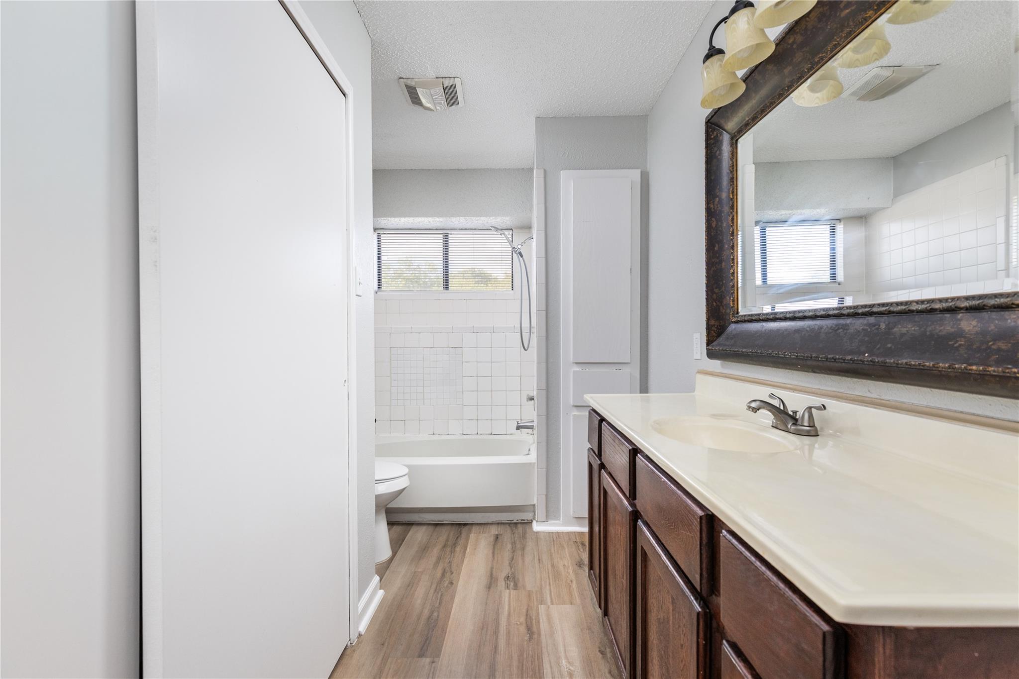 1803 Heatherglen Ln Property Photo 27