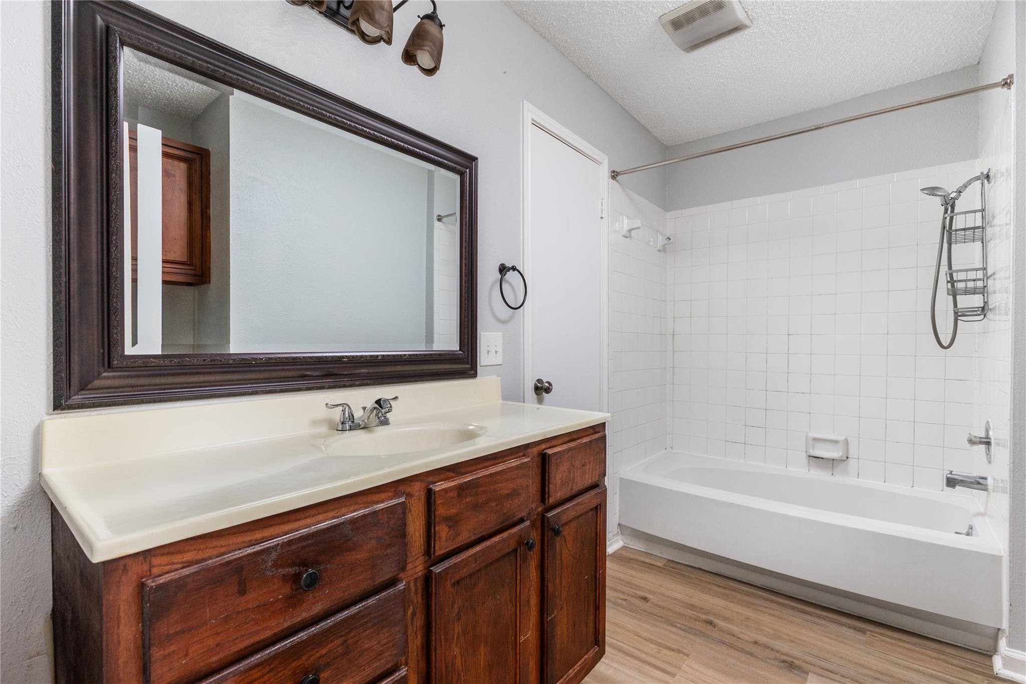 1803 Heatherglen Ln Property Photo 31